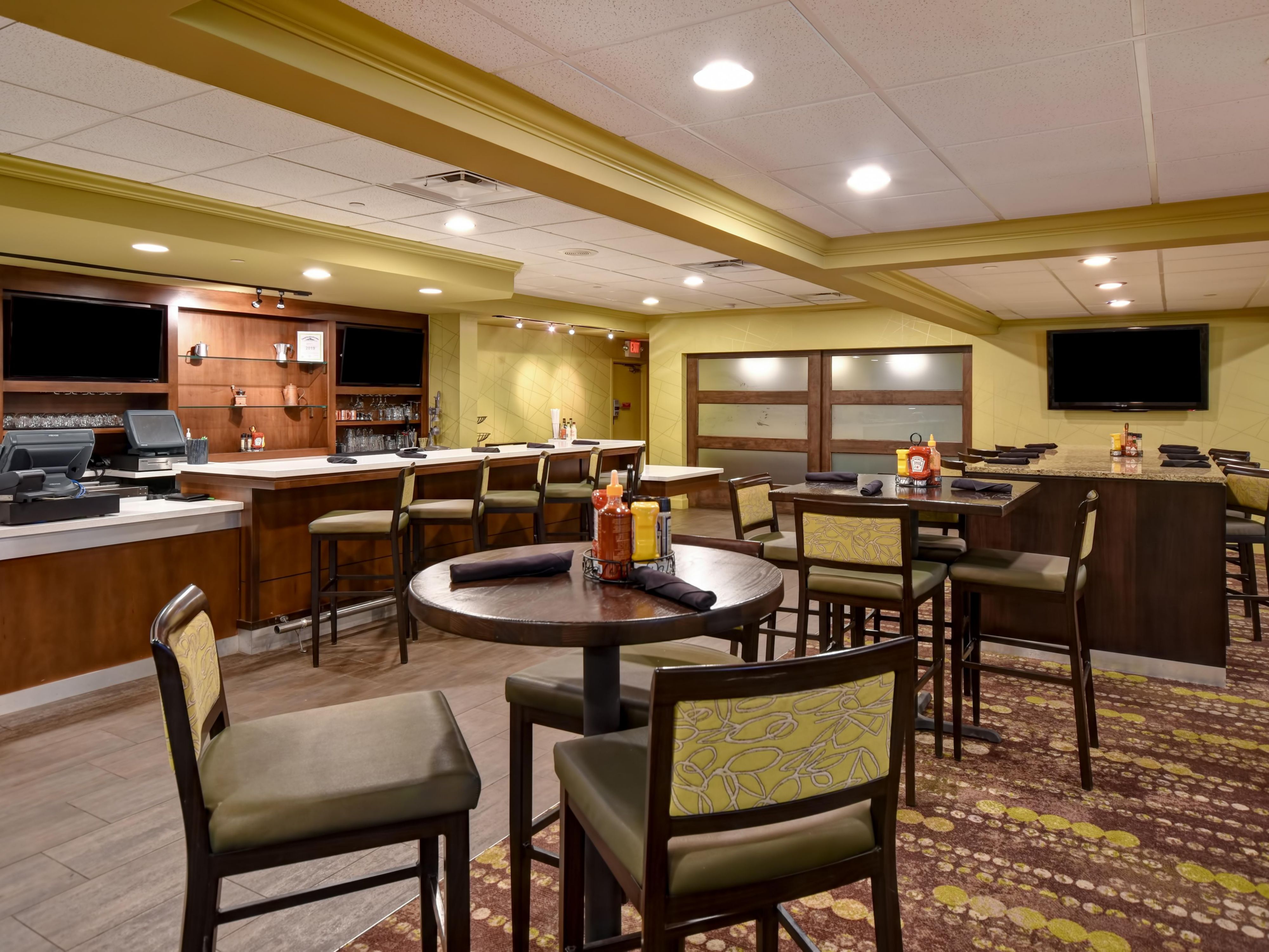 In the mood for some American fare food at reasonable prices?  Come taste one Covington's best burgers.  Whether you are a business traveler or a family on the go, you will enjoy dining with us. Don't forget that Kids Eat Free with adult meal purchase!