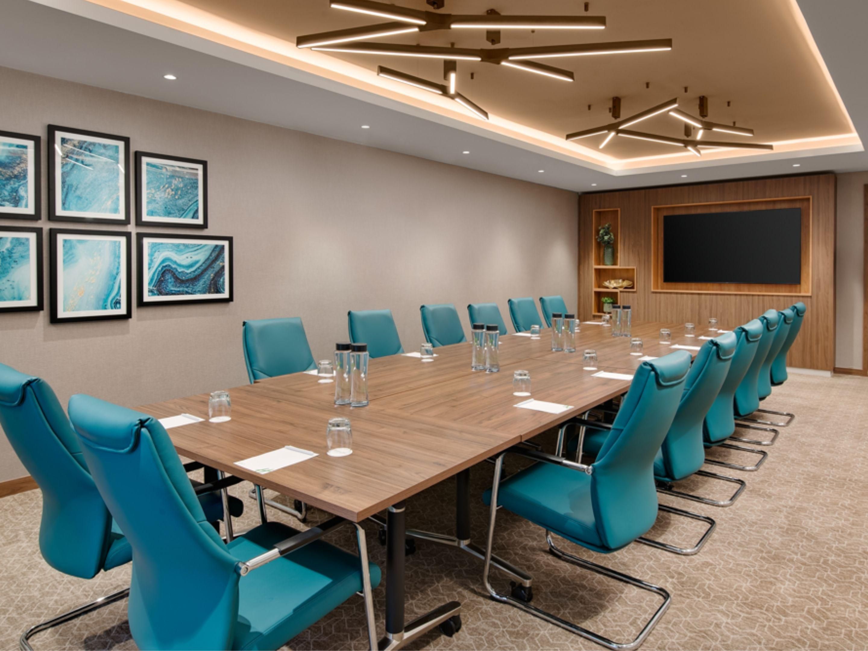 Each room is equipped with state-of-the-art technology and we can accommodate small boardroom-style meetings to large conferences of up to 350 guests. Each of our naturally lit meeting & conference suites is located on the ground floor and benefits from high-speed WiFi and A/V capabilities.
