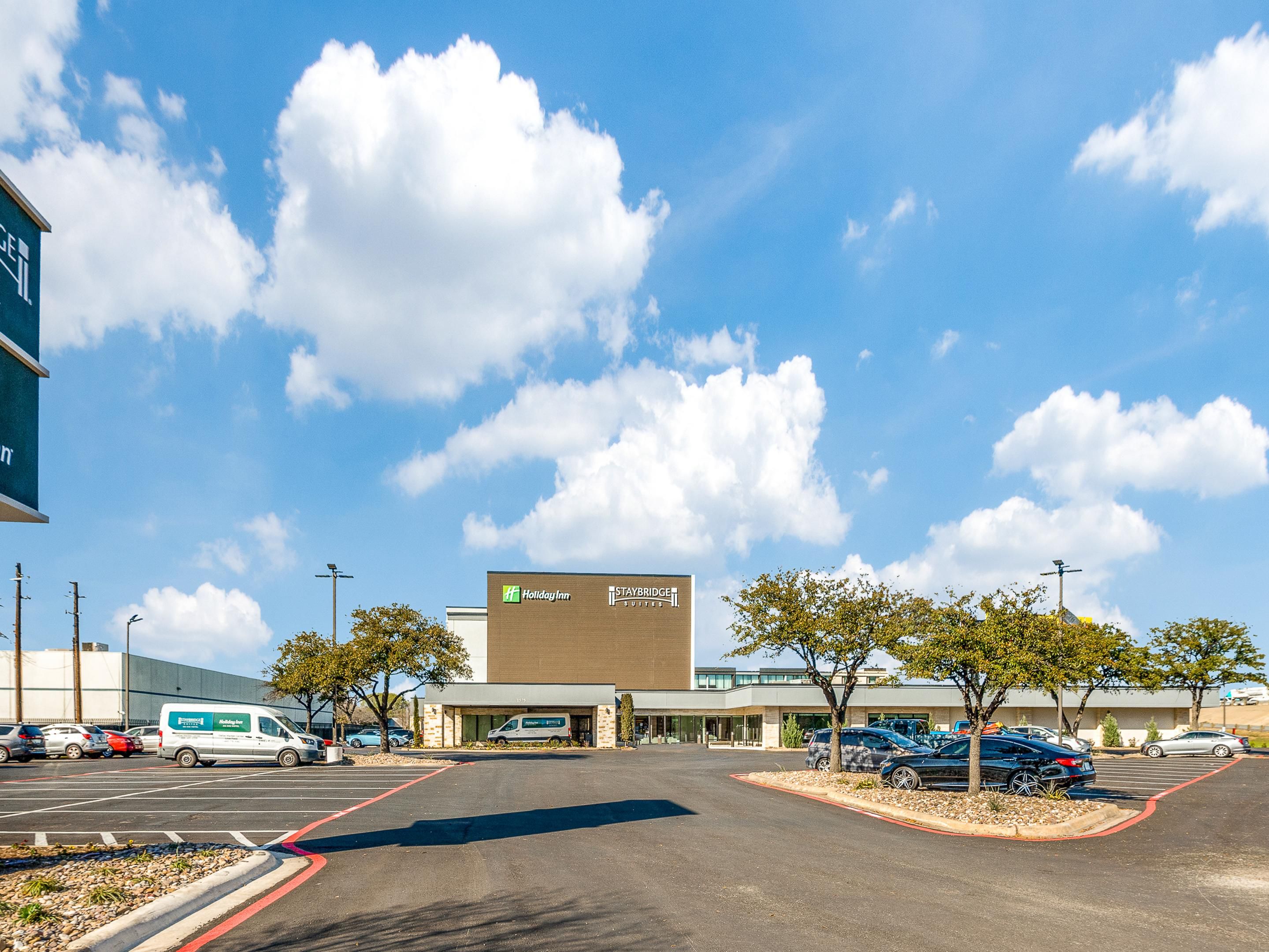 Conveniently located near top sports venues like AT&T Stadium and Globe Life Field, our hotel is the perfect choice for high school, collegiate, and professional teams. With comfortable rooms, convenient amenities, and easy access to the University of Dallas, we're your winning home base for the ultimate sports experience.