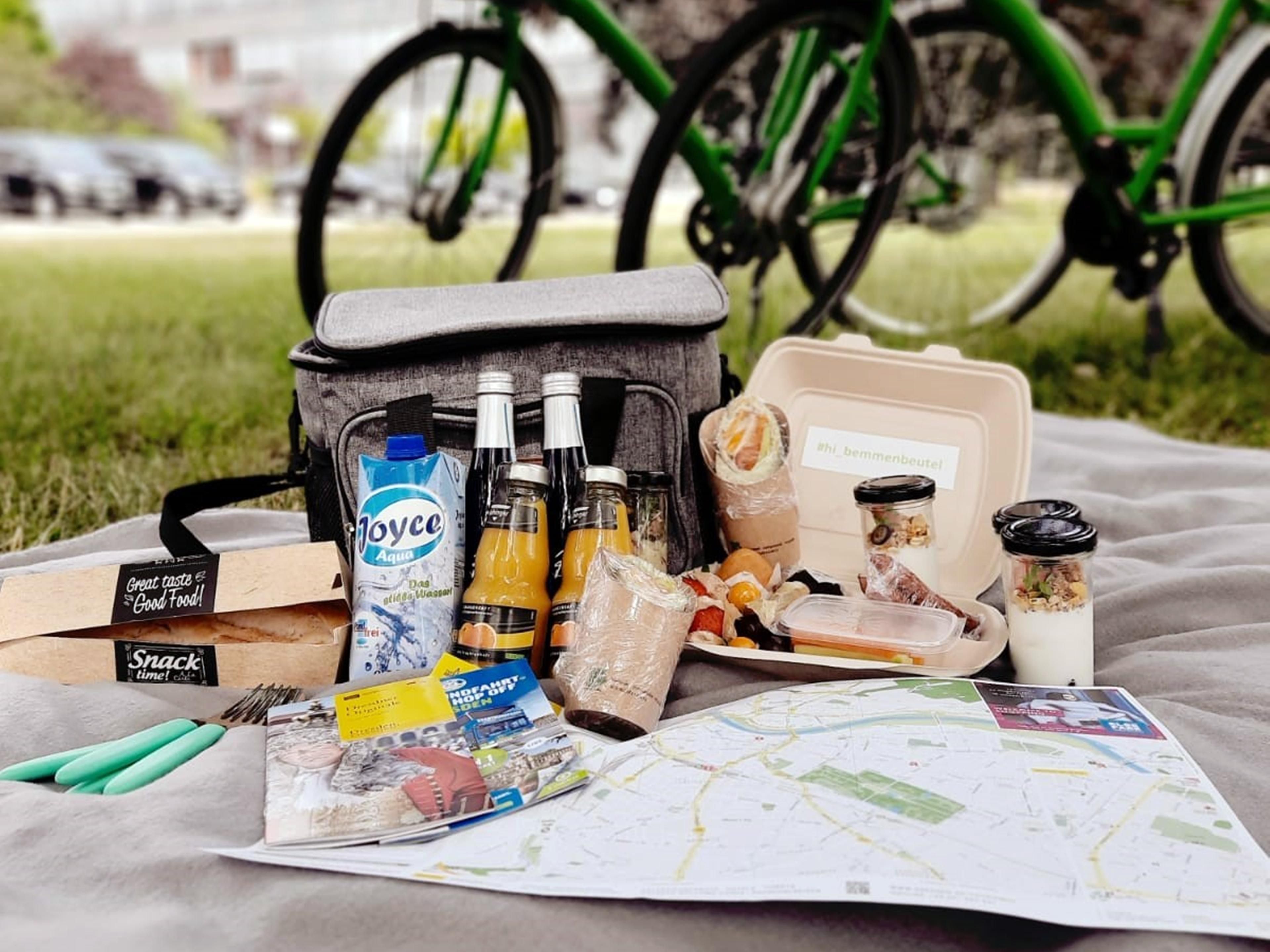 Rent one of our bicycles at reception and explore the famous bike path at river Elbe.