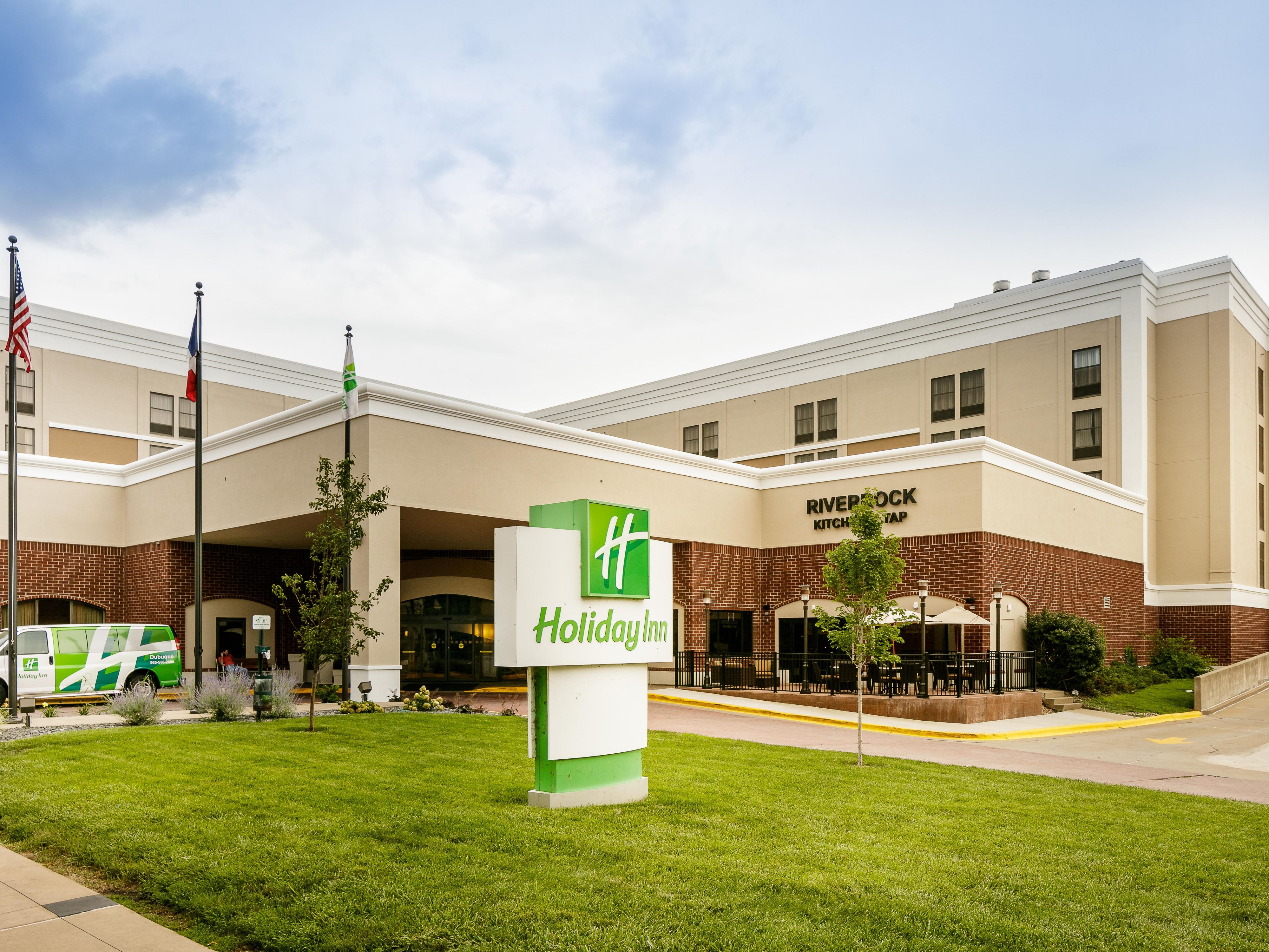 The Holiday Inn Dubuque / Galena Hotel is located downtown Dubuque