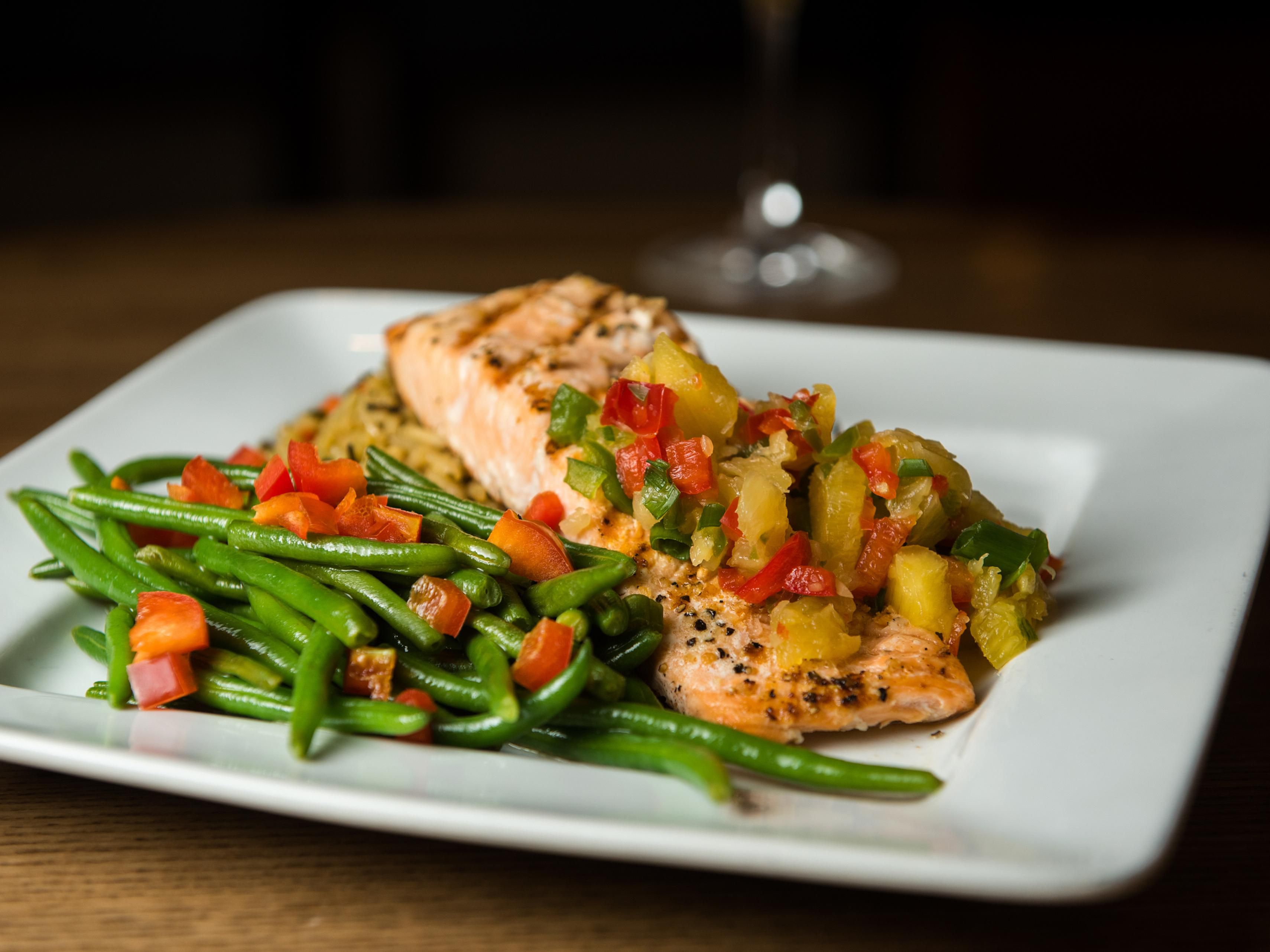 Our Dubuque restaurant features the best in food and drinks along Main St. We have a wide variety on our menu and our tap features all beers from the Tri-State area. 