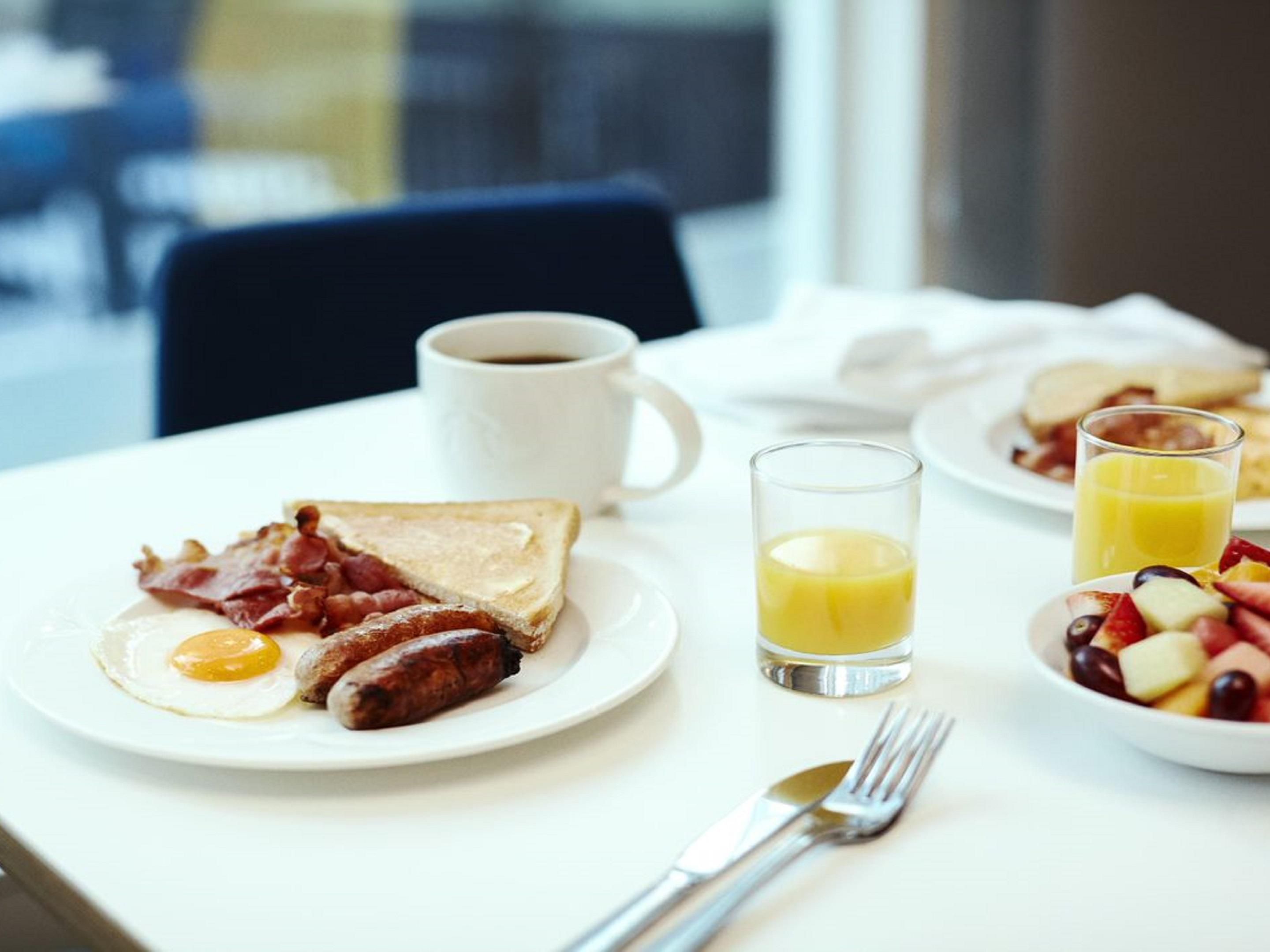 Start your morning with our delicious daily breakfast, featuring a variety of hot and cold options to satisfy every appetite. It’s the perfect way to fuel your day and enjoy a warm, welcoming start at our hotel.