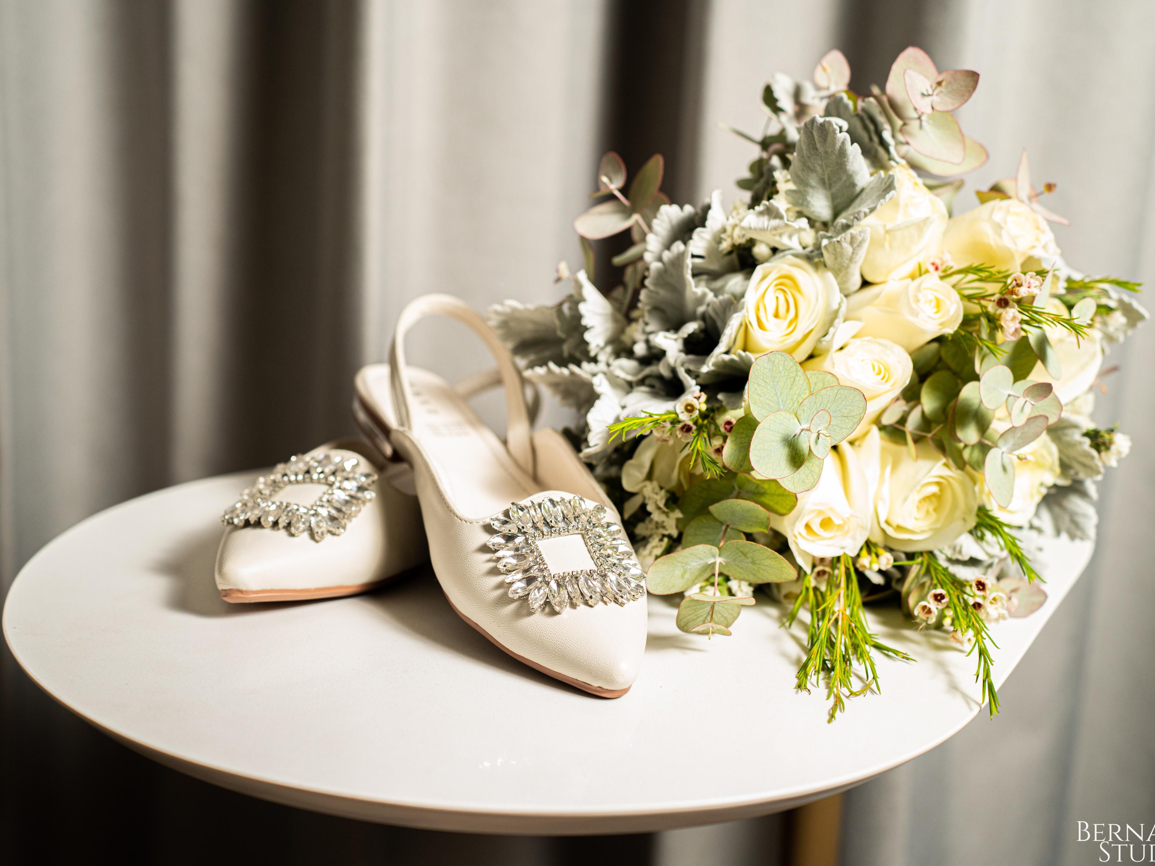 Trust us to make the wedding of your dreams come true. Our team of experts is dedicated to taking care of you in every detail, from planning to the big day. We'll help you shape your celebration. Adapting to your desires and needs so you can enjoy a unique and memorable event.