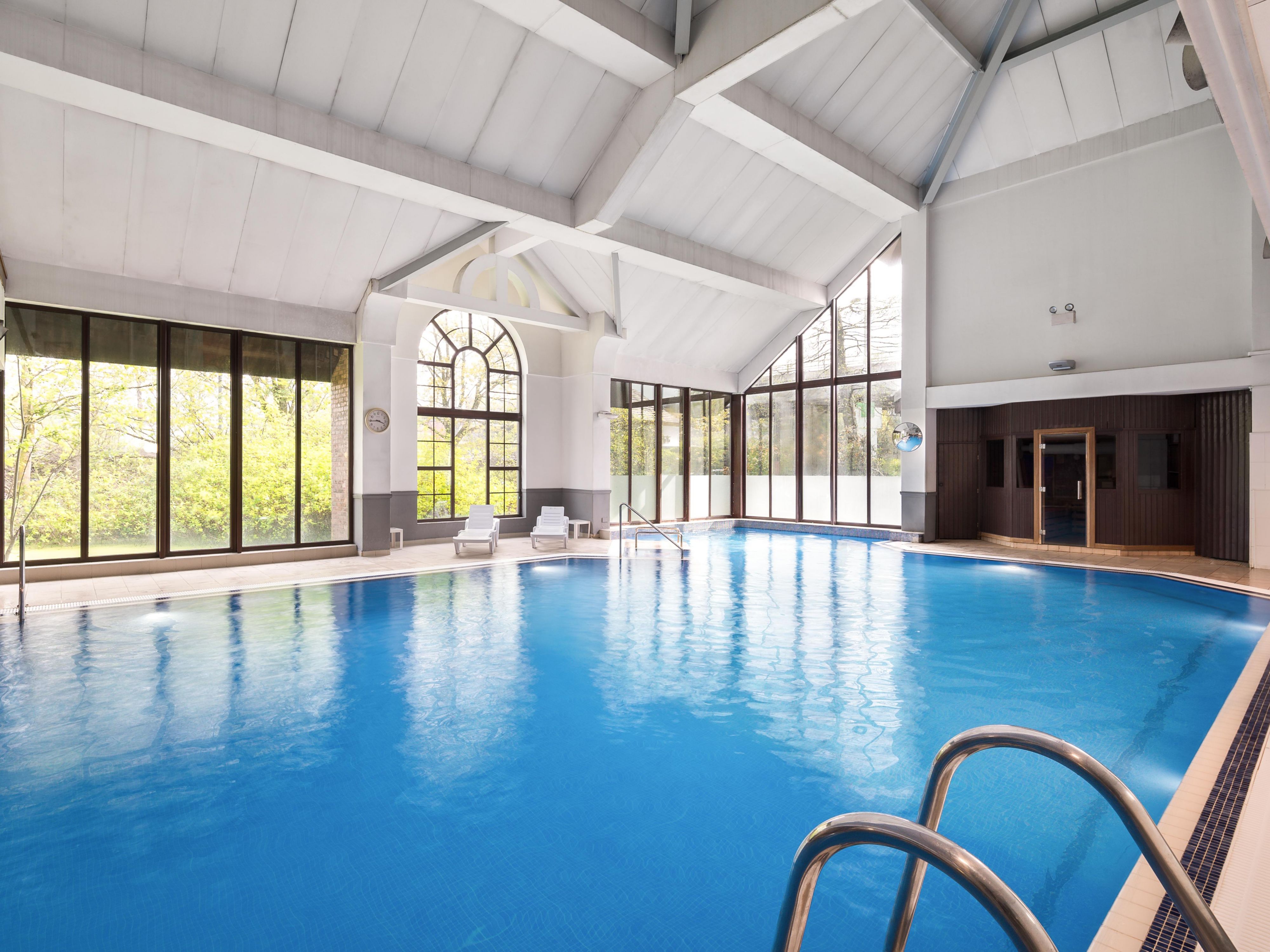 Enjoy our great range of facilities at our on-site Leisure Club, including full gym suite, fitness classes, plus our pool & spa for an invigorating swim or relaxing dip after your workout. Access to the Leisure Club is free for overnight guests and we welcome local members too. 