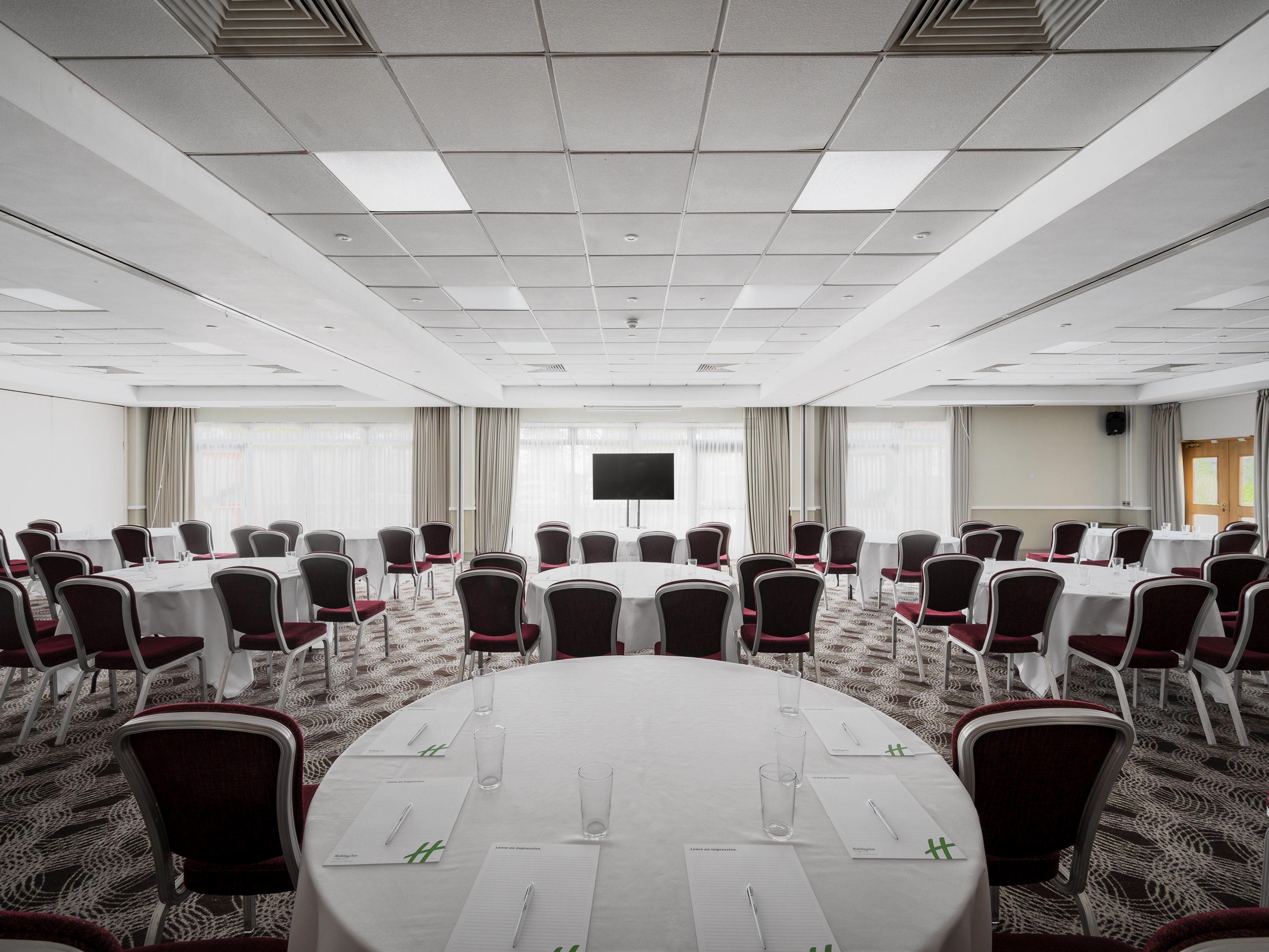 The perfect balance of value and premium service, in 2026 make the most of our DDR Lite rate only £26 per person. Including everything you need for a productive day: room hire, modern facilities, a tasty lunch, and tea and coffee. Plus, all delegates will receive a 1-day pass to our on-site You Fit leisure club.

Quote DDRLITE when booking. 