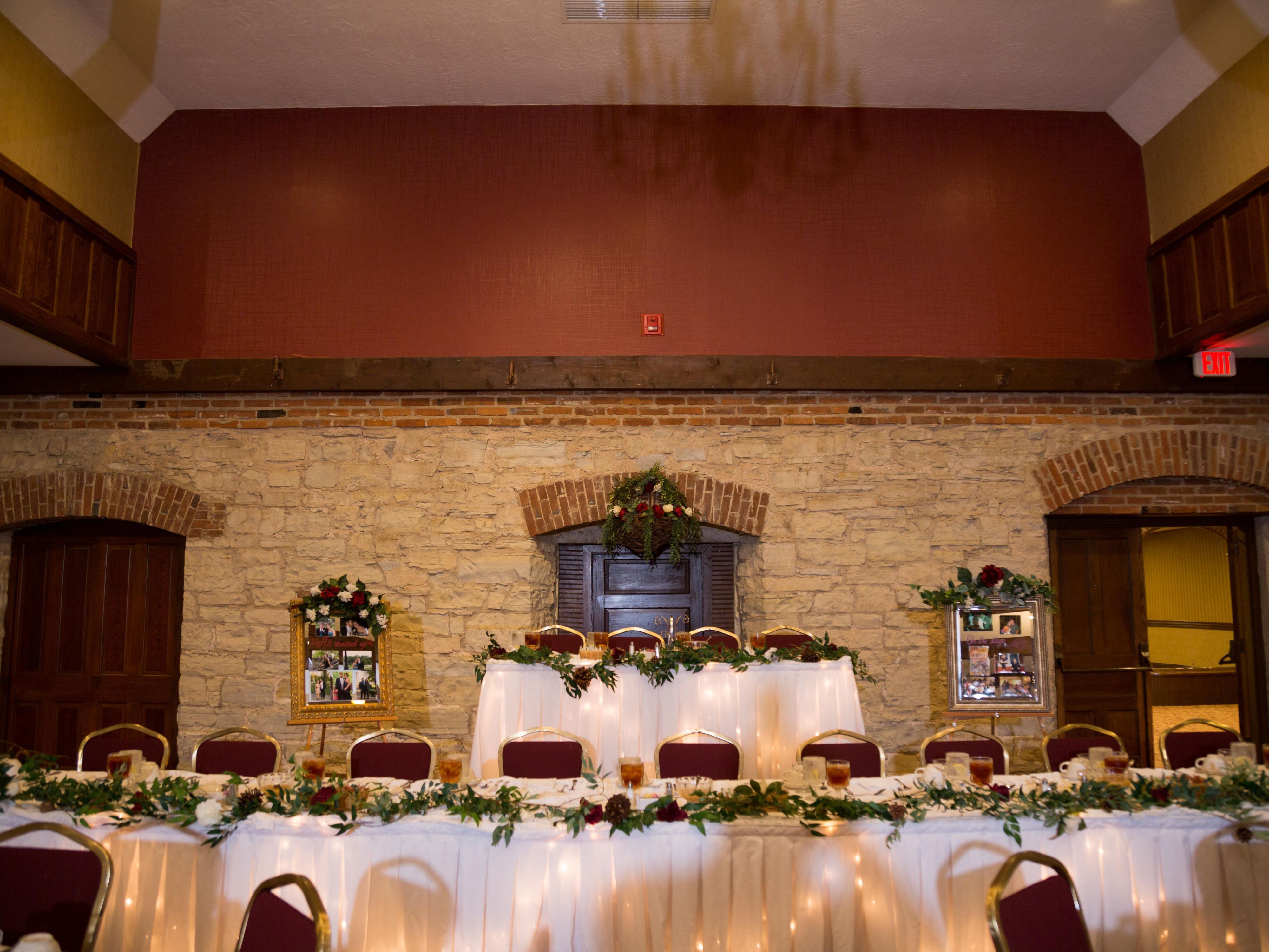 Weddings at our hotel include many extras including choice in Centerpieces, DJ, Cake, Cake Cutting, Open Bar, Personalized Service, Bridal Suite and More...