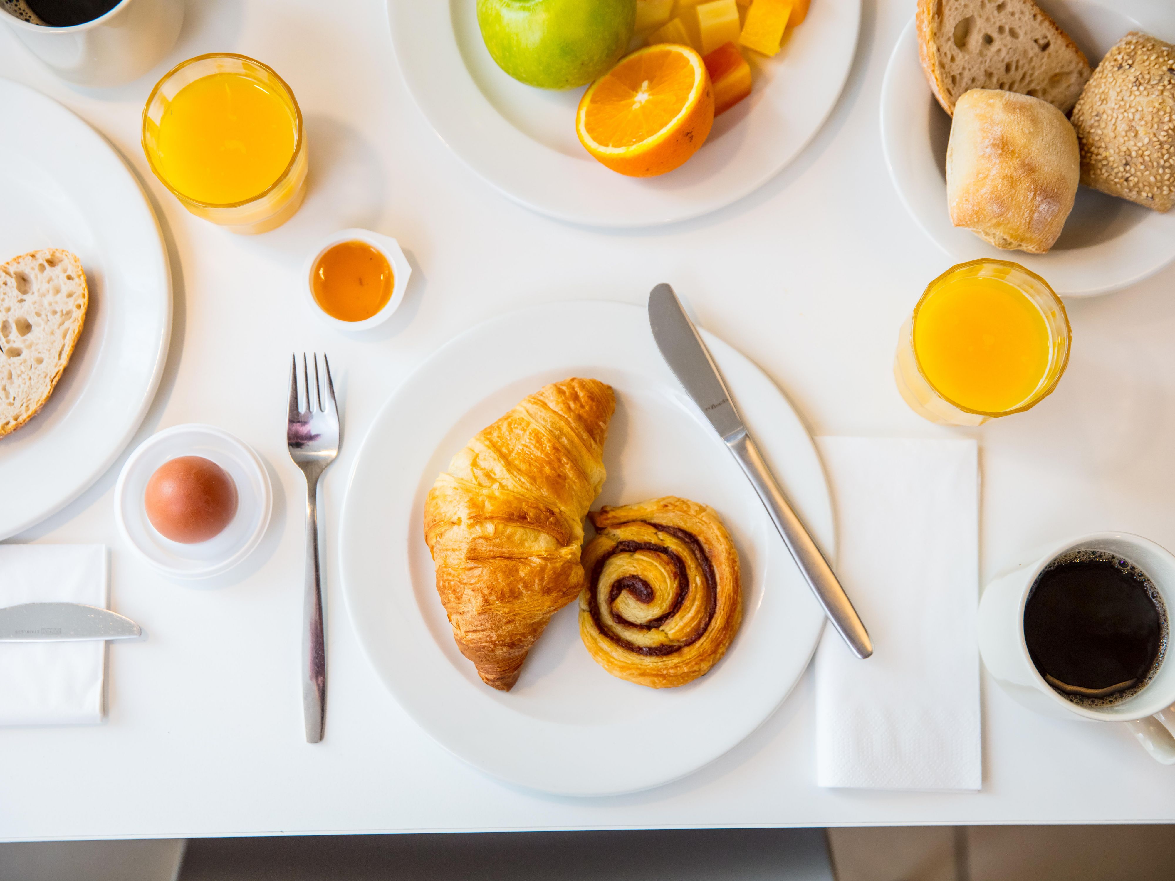 When you stay with us, your mornings are made easy with our free continental breakfast. No need to worry about finding a place to eat, just come down and enjoy a delicious meal to begin your day. Make your mornings more enjoyable and take the time to savour a peaceful moment before heading out for the day.