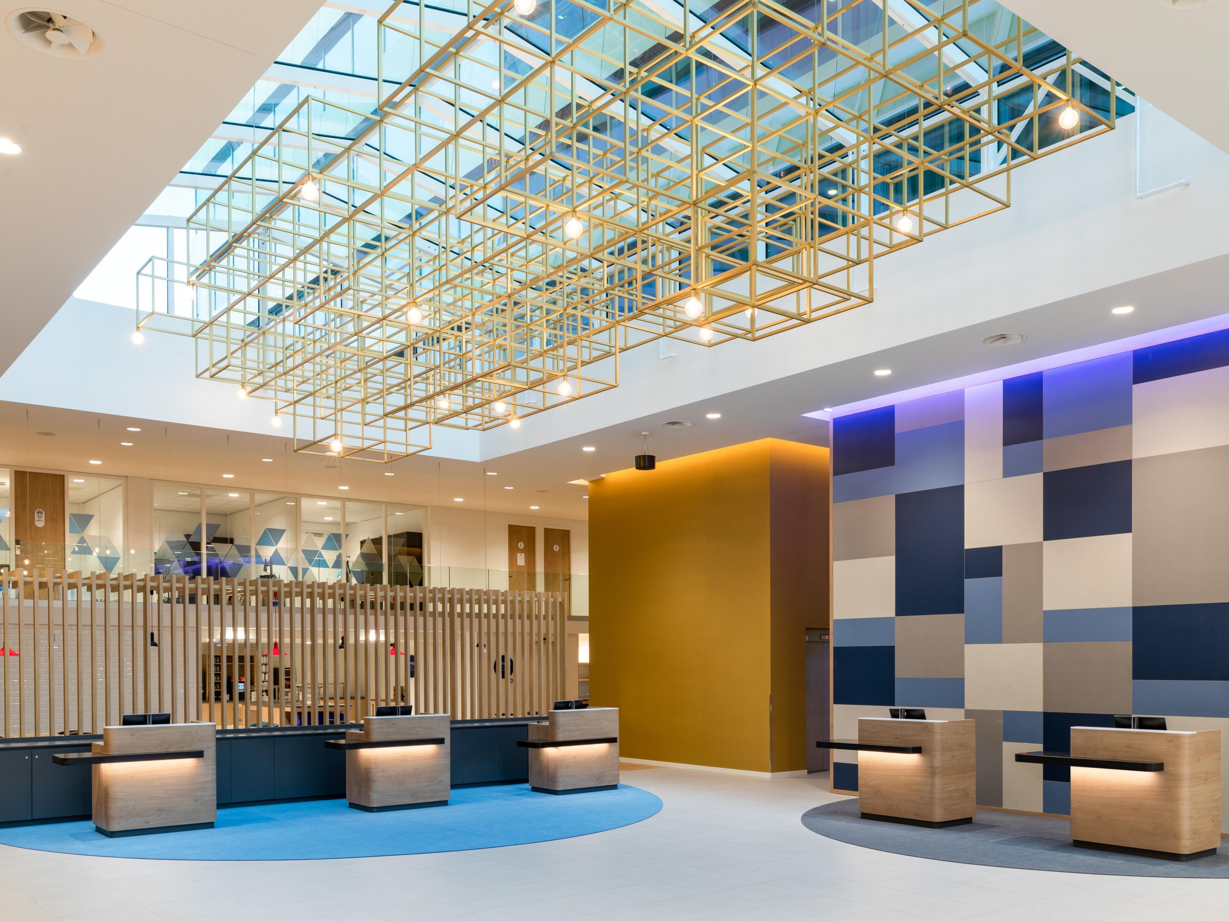 Holiday Inn Express Amsterdam – North Riverside has been awarded the prestigious Green Key certificate, highlighting our strong commitment to sustainability, eco-friendly operations, and social responsibility within the local community and environment.