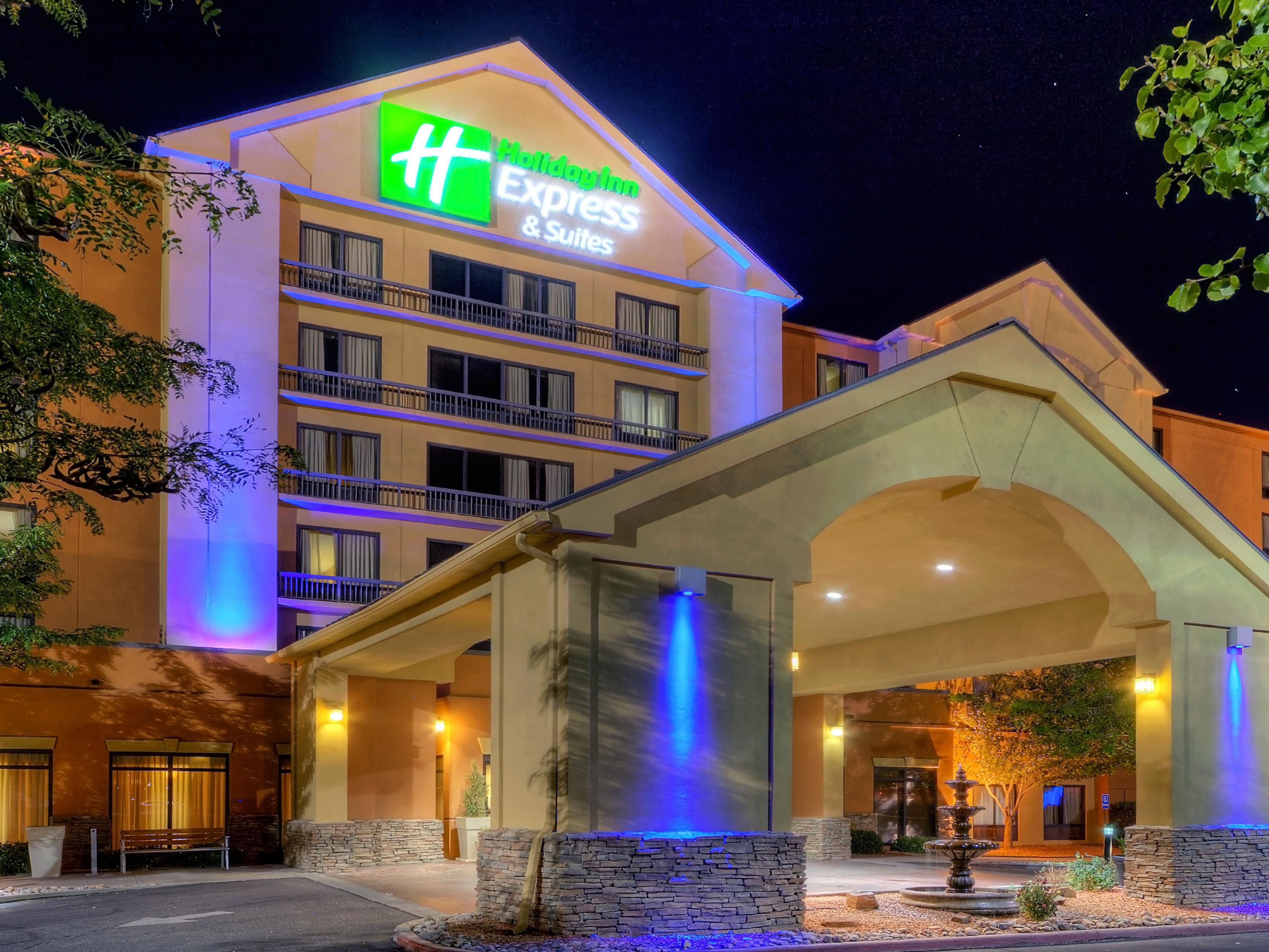 Albuquerque Holiday Inn Express-Midtown Hotel Exterior