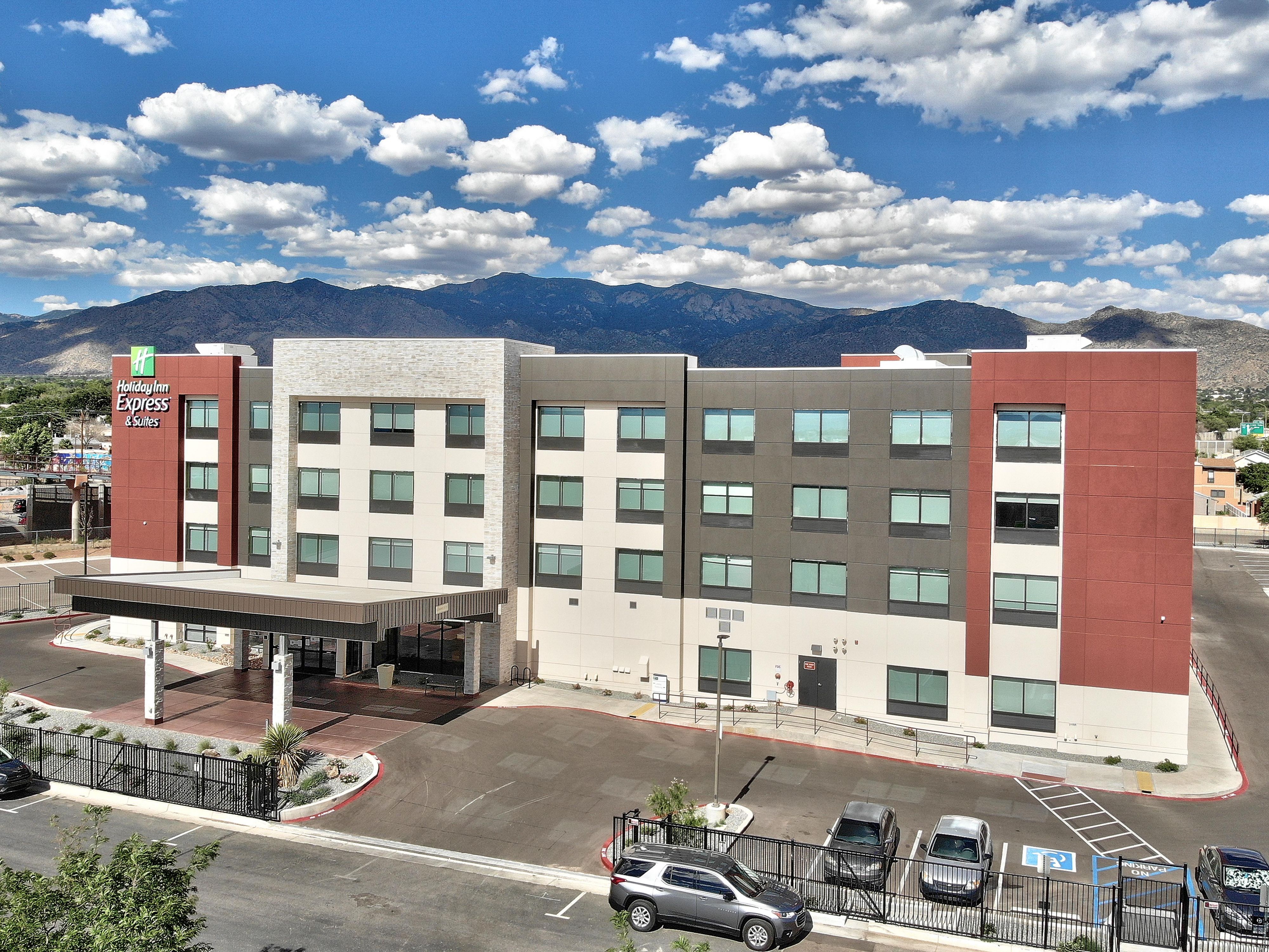 Front View of Holiday Inn Express ABQ East
