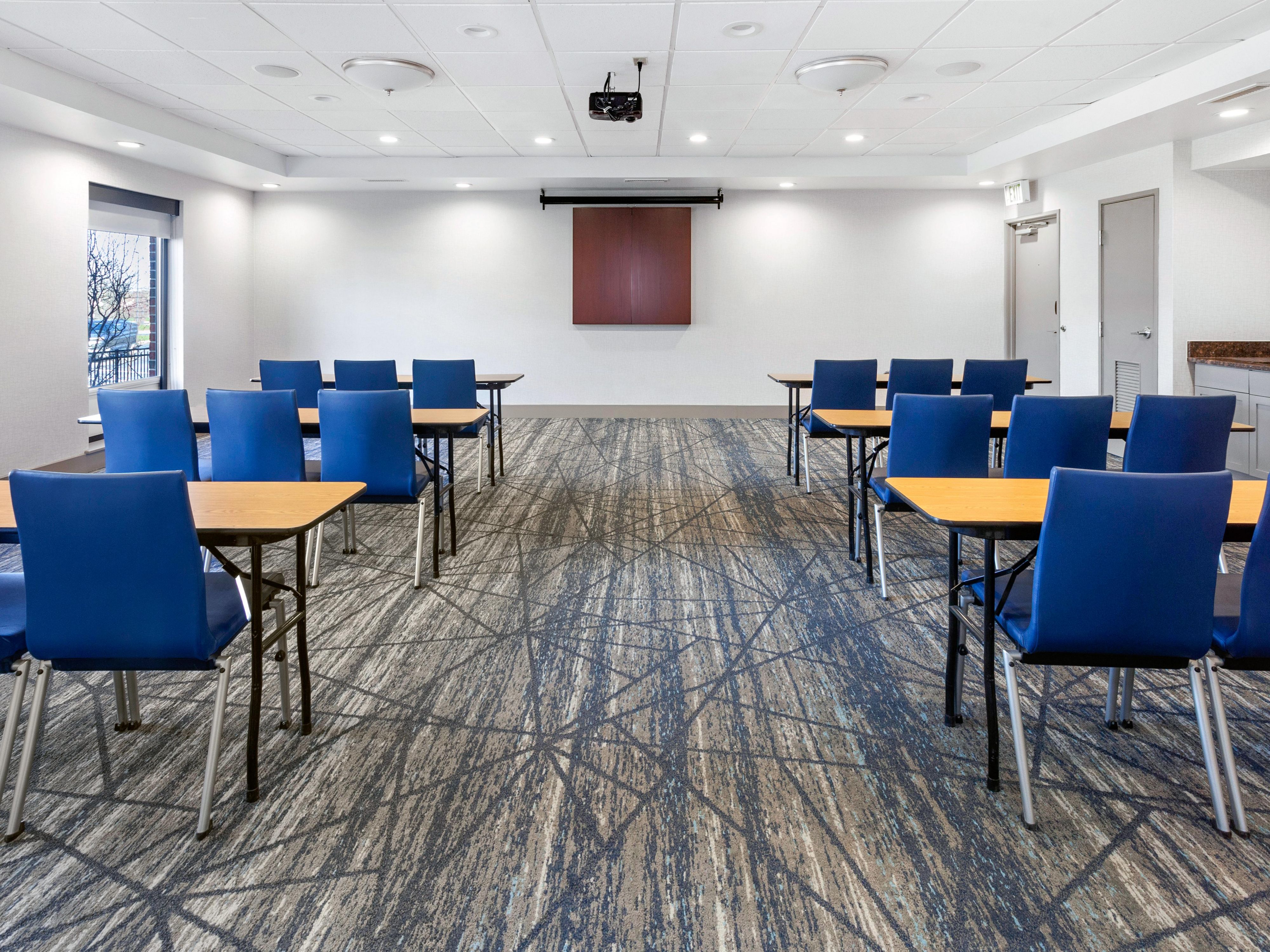 Enjoy our newly renovated meeting room and sign up for IHG Business Reward Points. 
