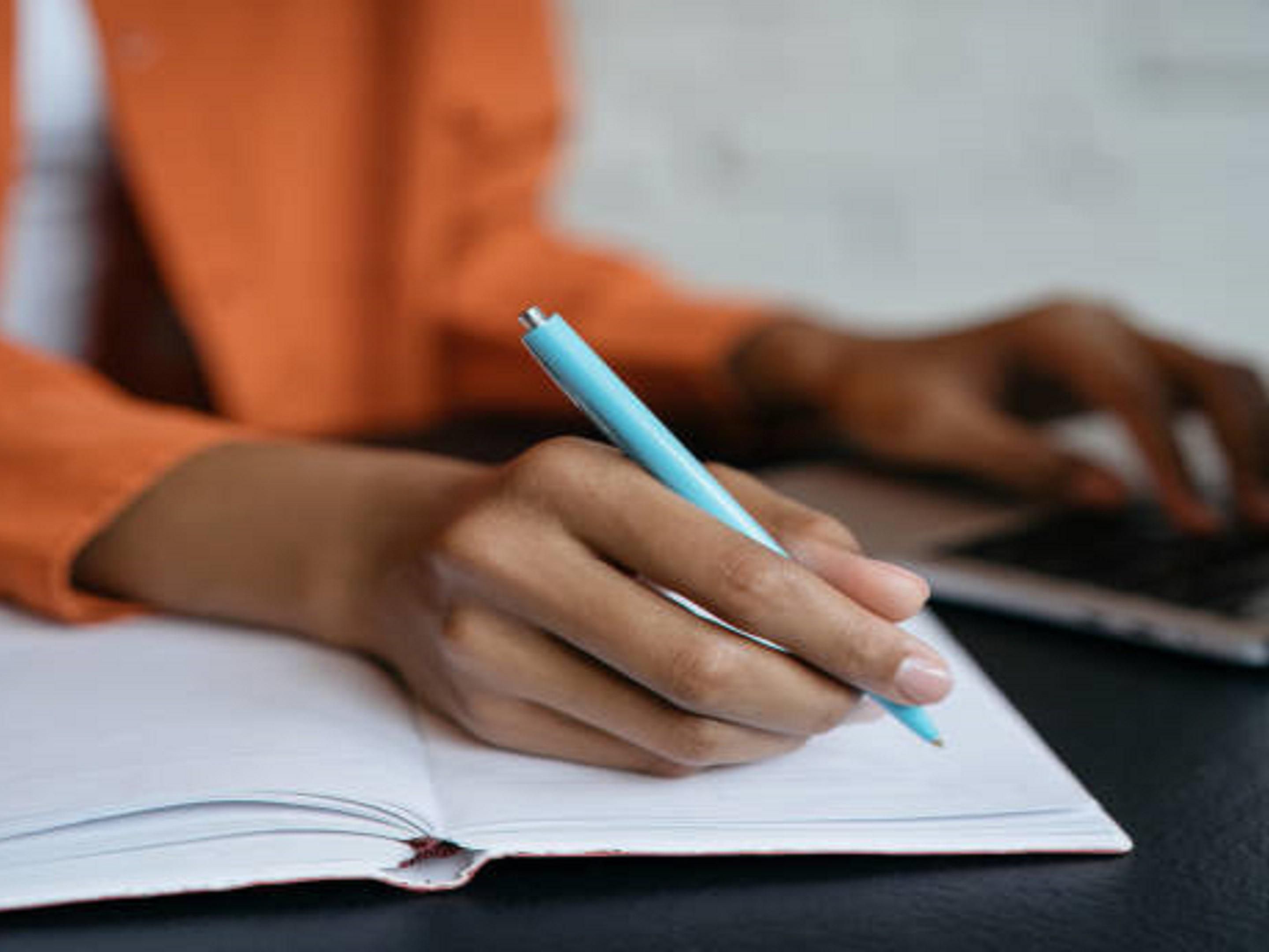 Experience our versatile 800 square feet of space for your next event.  Perfect for small to medium-sized groups, we will work with you to set up all the essentials you need for your meeting including catering and A/V equipment.