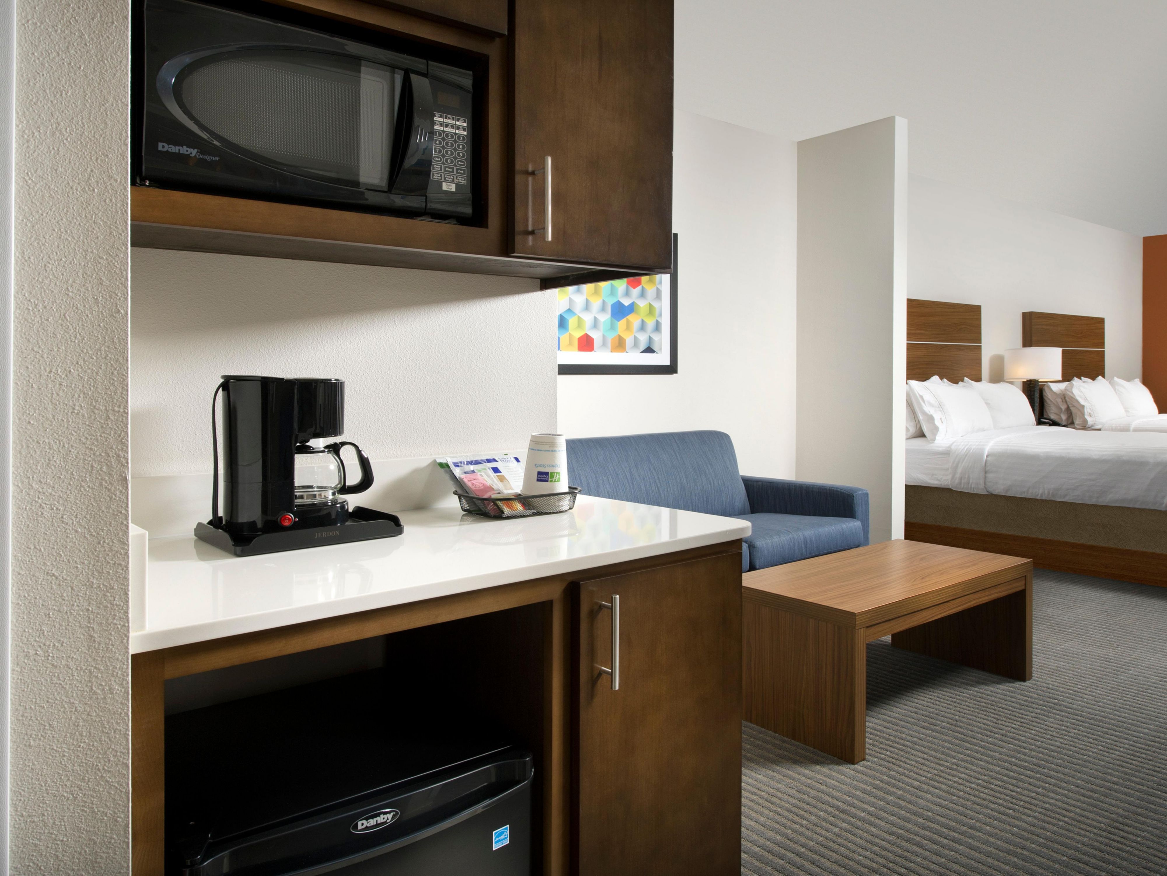 Great for short- or long-term stays! Keep your food items fresh and meals piping hot!