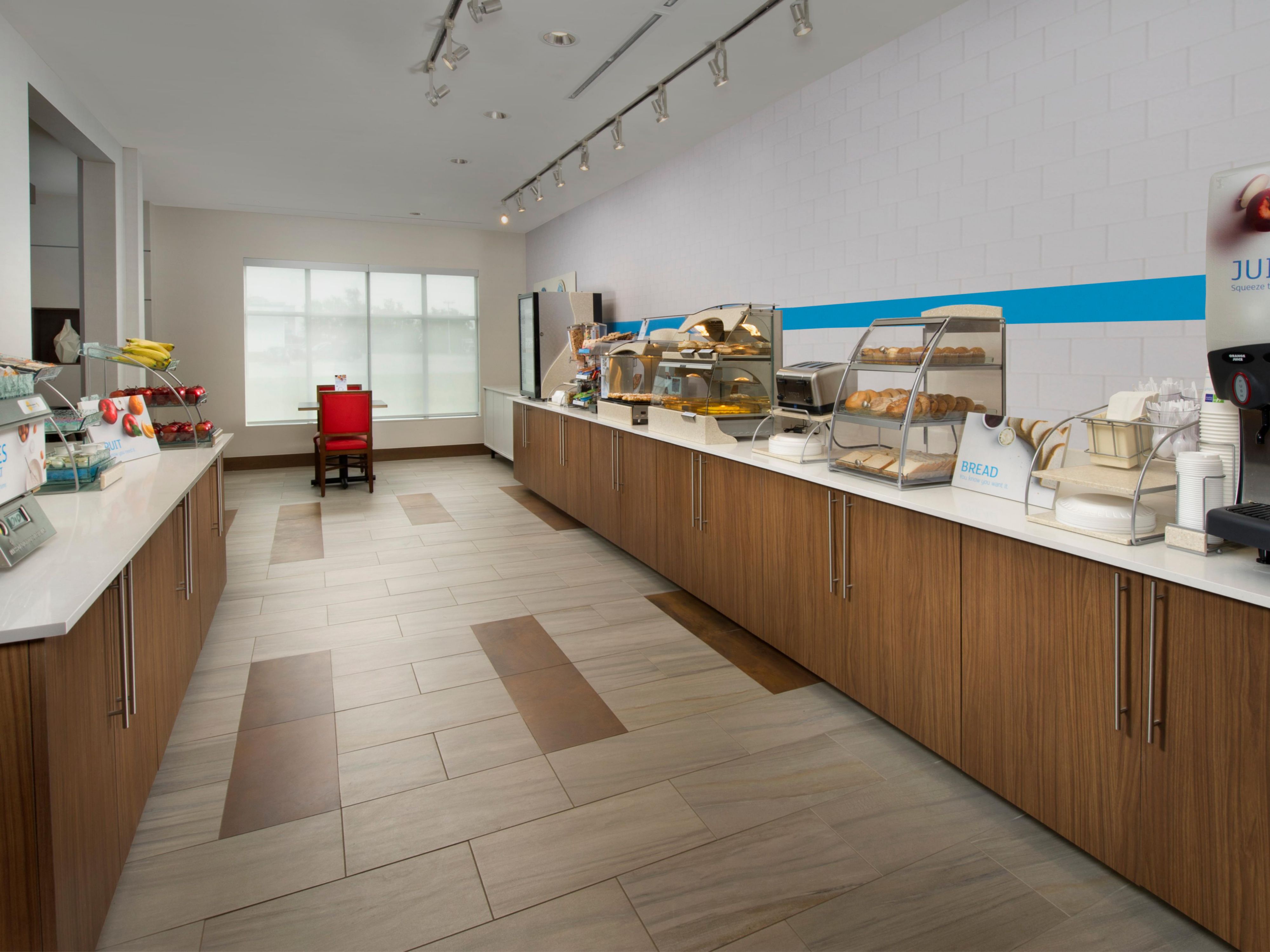 Enjoy a wide variety of delicious breakfast offerings! Whether you prefer bacon, eggs, cinnamon rolls, fruits, cereals or yogurt; we've got you covered!