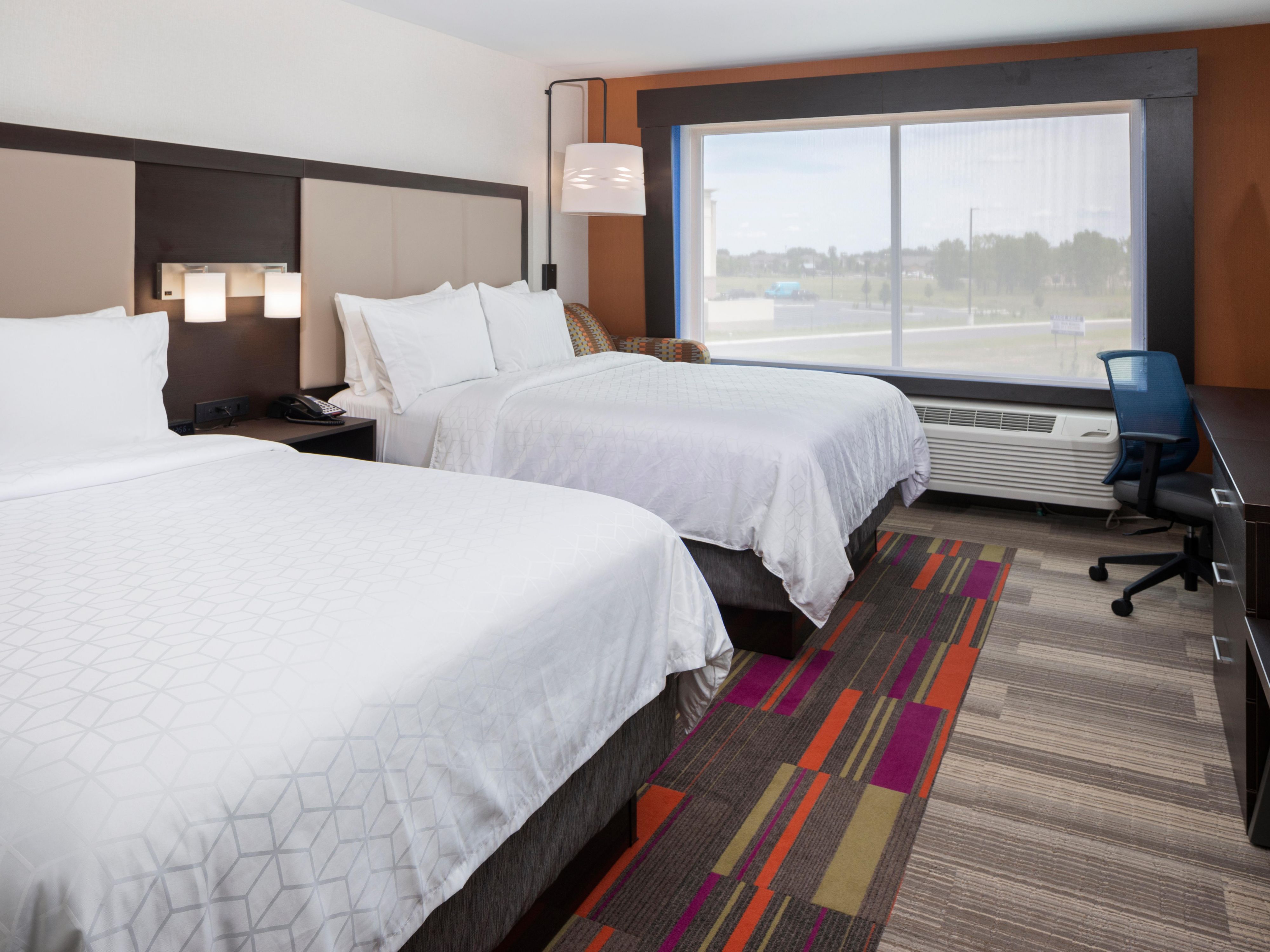 Spacious, 2 Queen room for up to 4 people