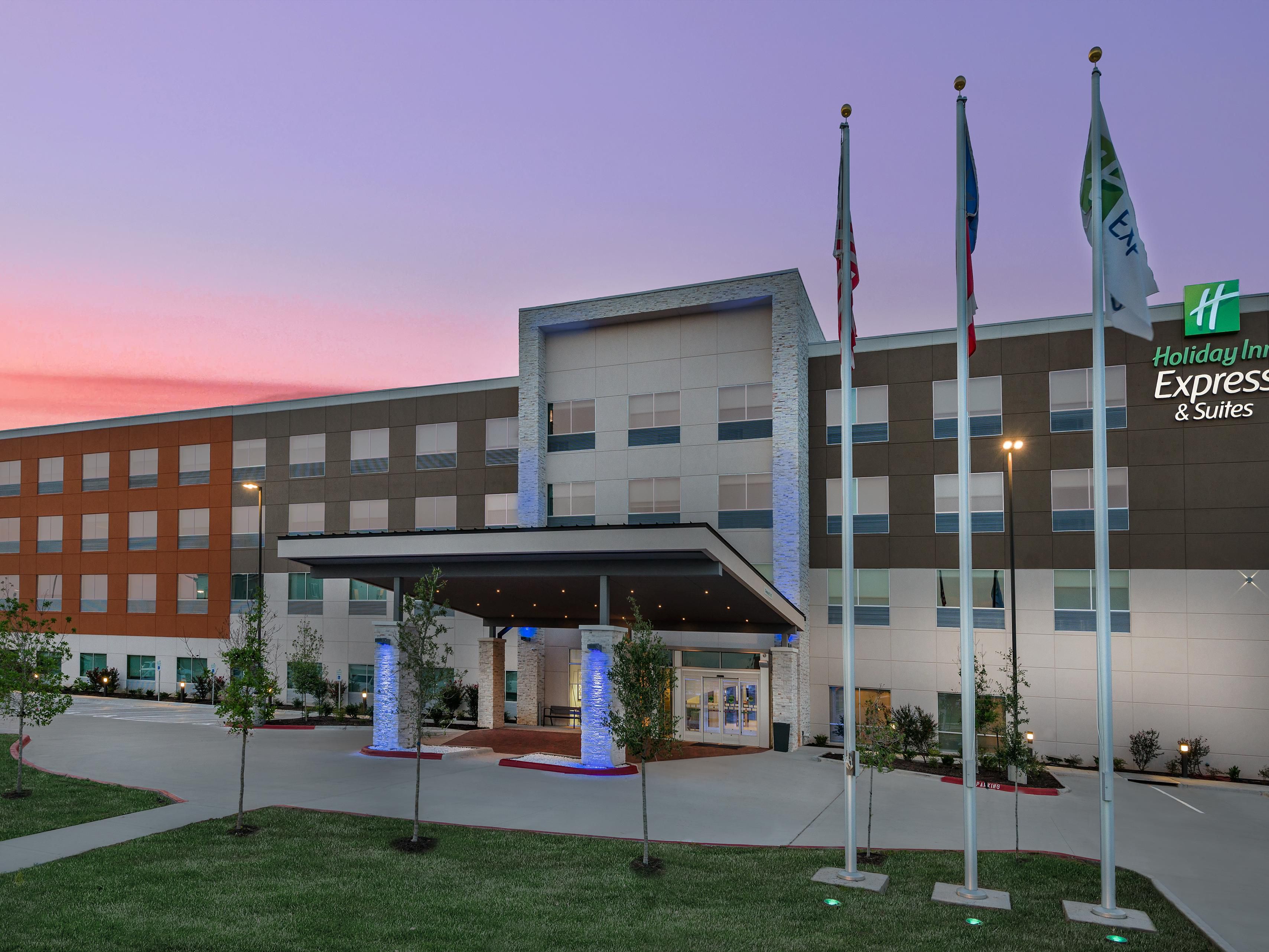 Welcome to Holiday Inn Express & Suites Bryan - College Station!