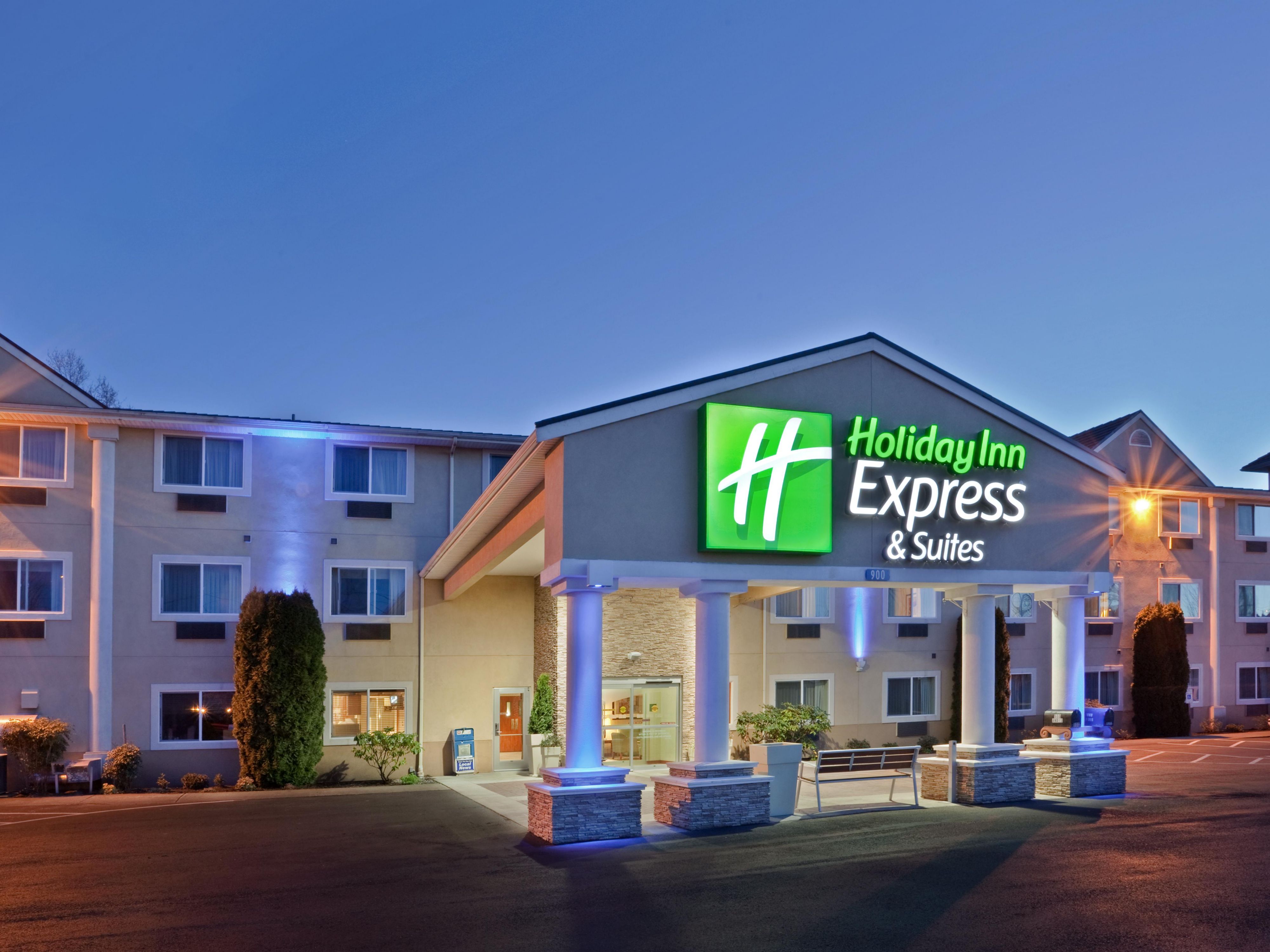 Hop off interstate 5 and make our hotel the hub of your trip!  Explore highway 20 West toward Anacortes, Deception Pass, and Whidbey Island. Take a ferry to the San Juans or Victoria Island. Travel highway 20 east to Sedro Woolley and the adventures of the North Cascade Mountains. Regardless of your adventure you'll find our hotel a perfect fit!