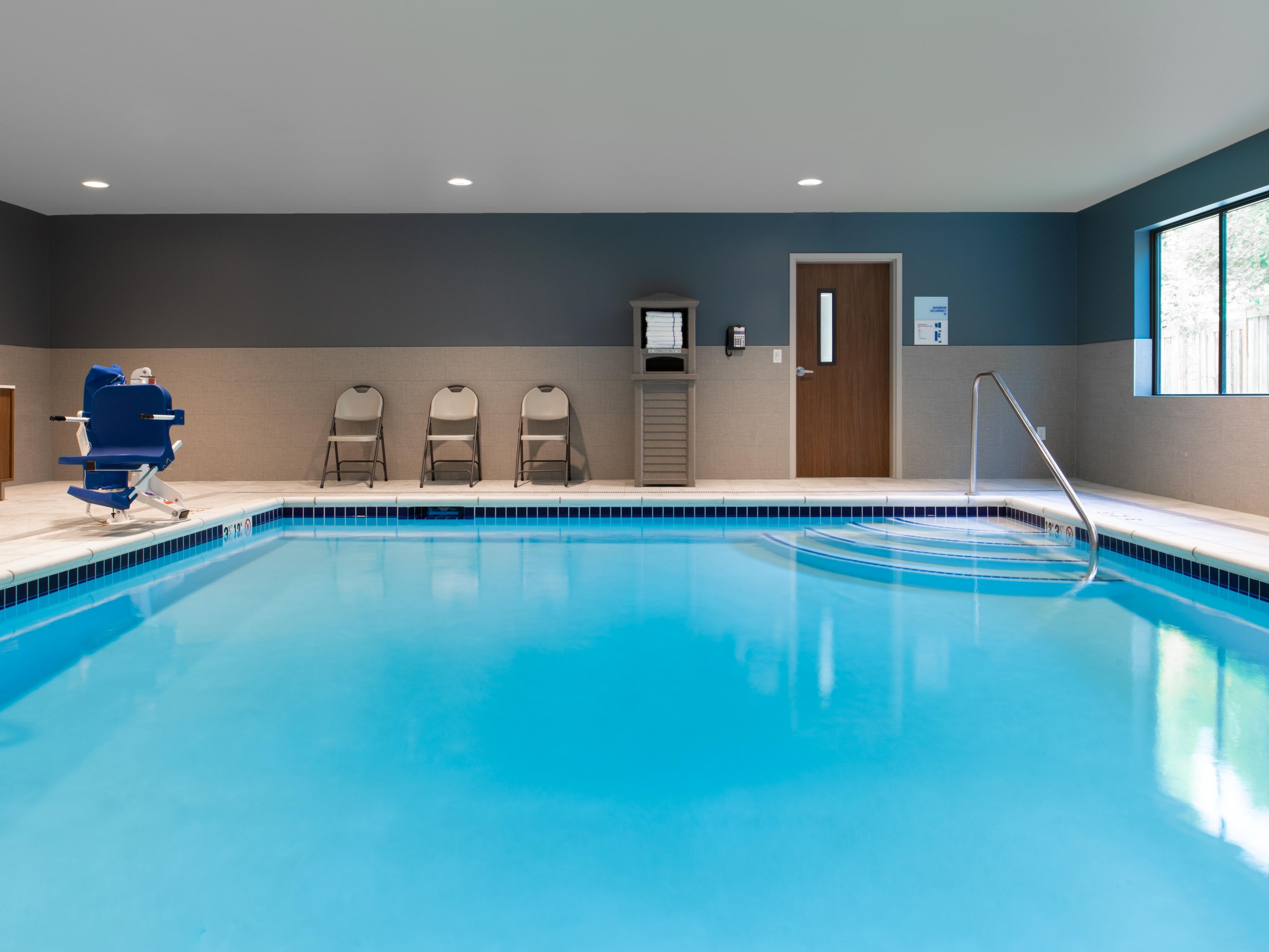Take a break from the winter blues and come stay at the Holiday Inn Express Camas Vancouver where you can relax by our heated saline indoor pool and hot tub. Our guests love our hot breakfast each morning and complimentary Wi-Fi. 