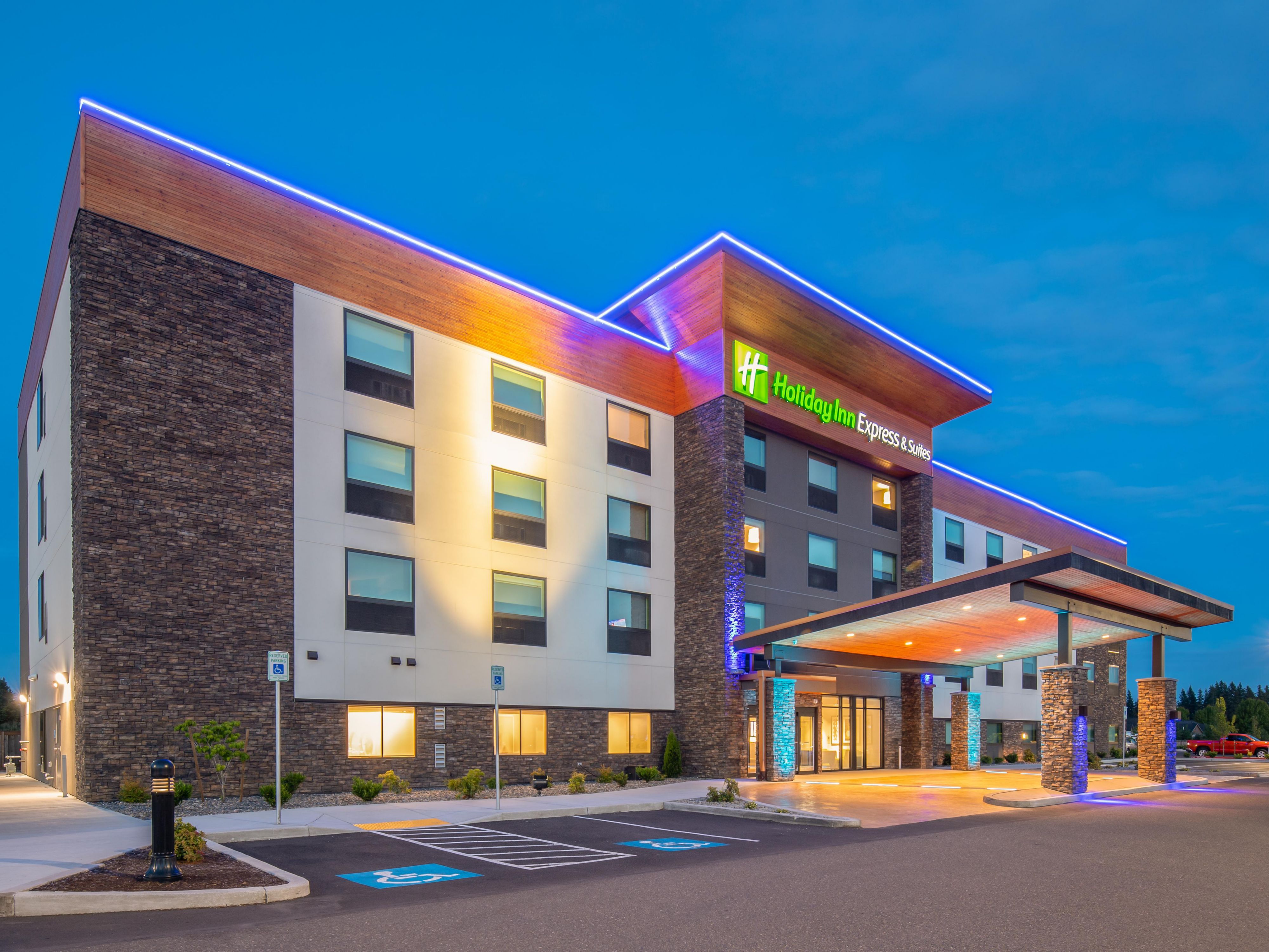 Welcome to the Holiday Inn Express & Suites Camas Vancouver
