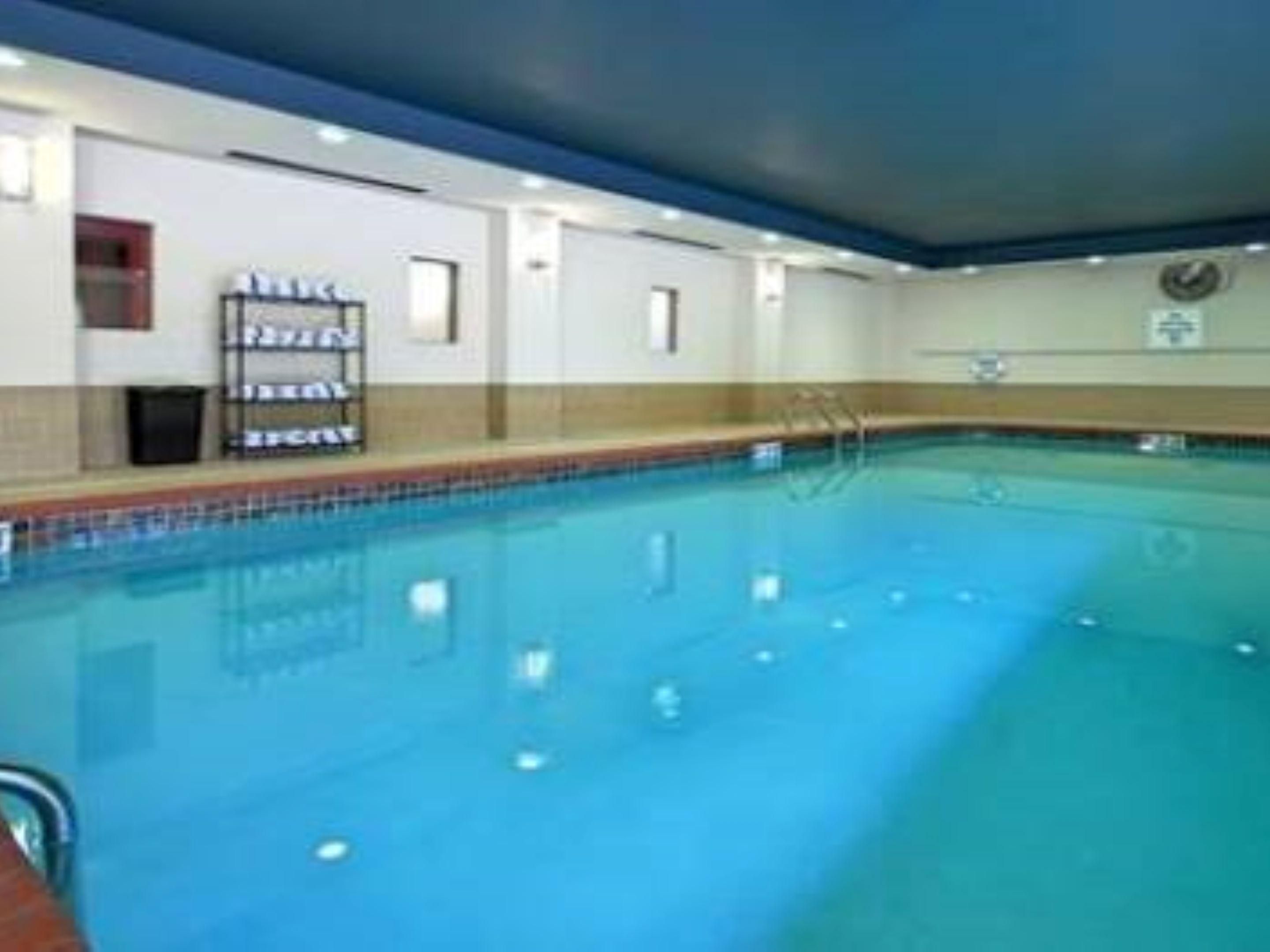 Make sure you grab your bathing suit to take a dip in our salt water pool! It is indoor and also heated for maximum relaxation.
