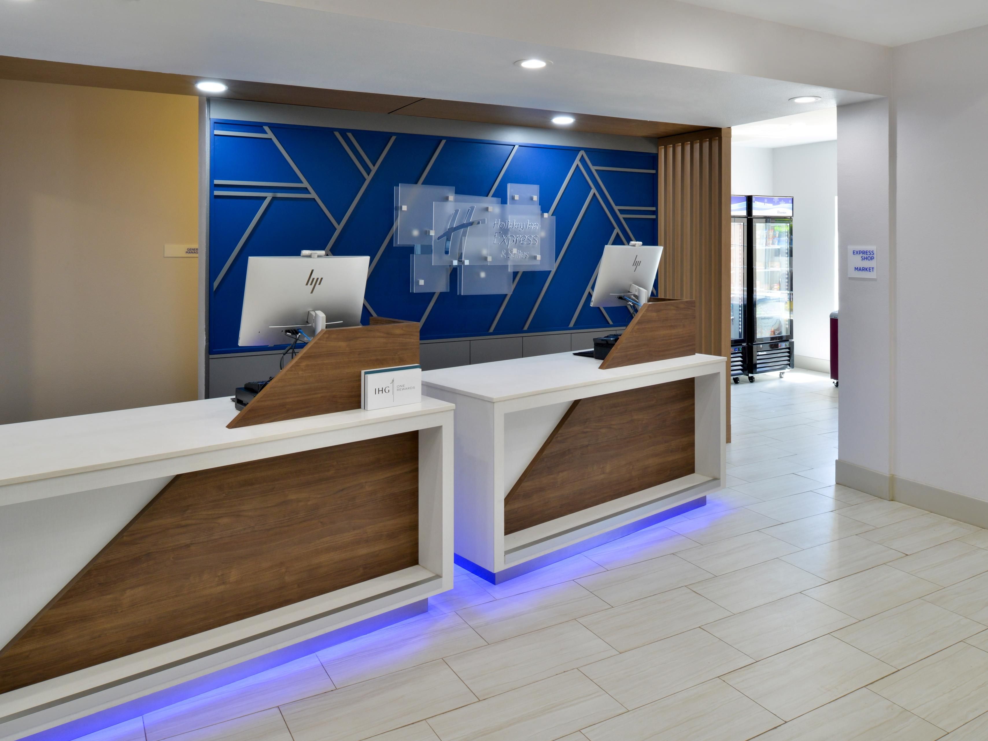 A warm welcome awaits you at Holiday Inn Express & Suites Carthage