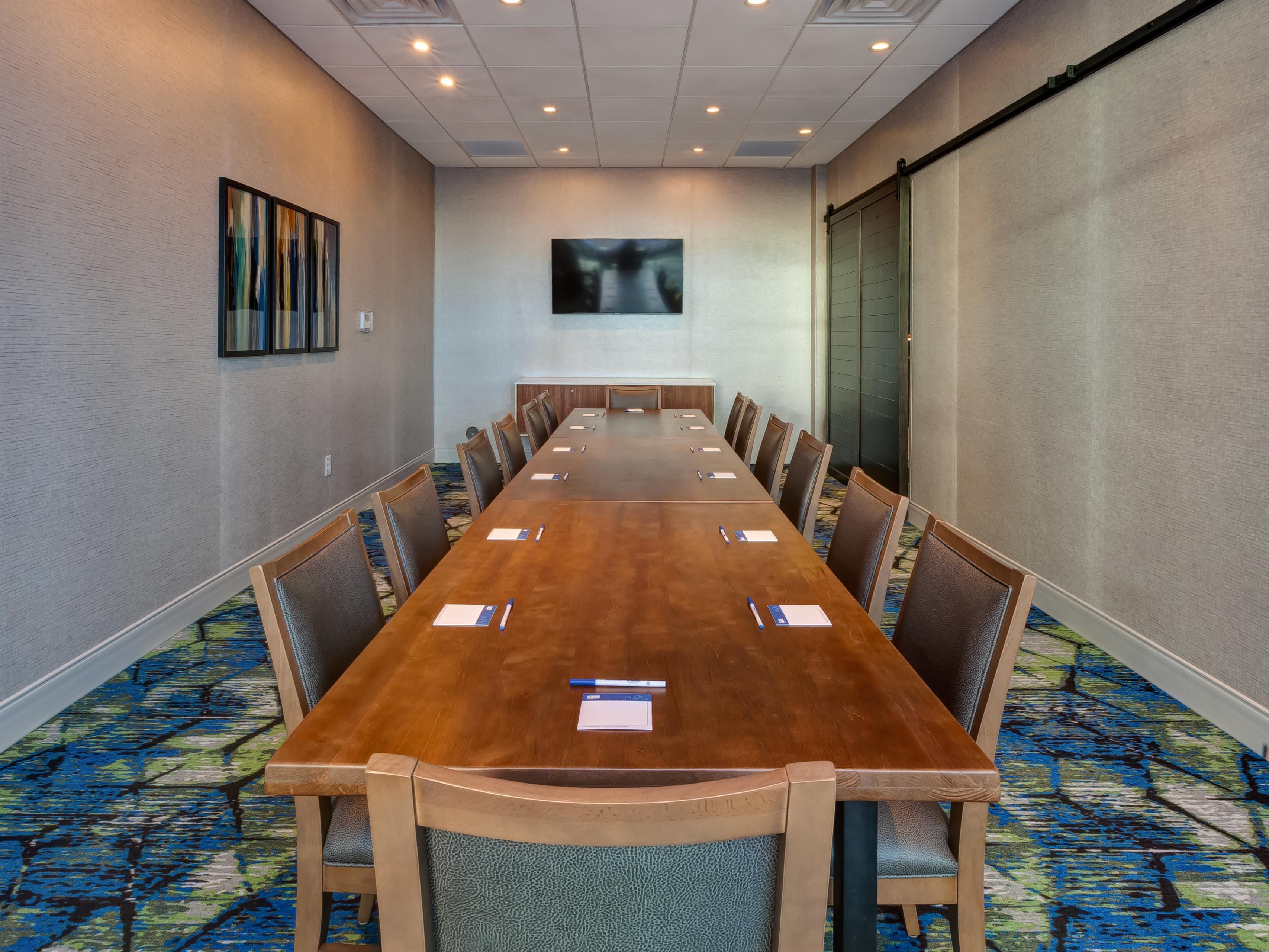 Contact the Holiday Inn Express Cedar Springs for all of your small meeting needs! Let us take care of the details so you can be productive.