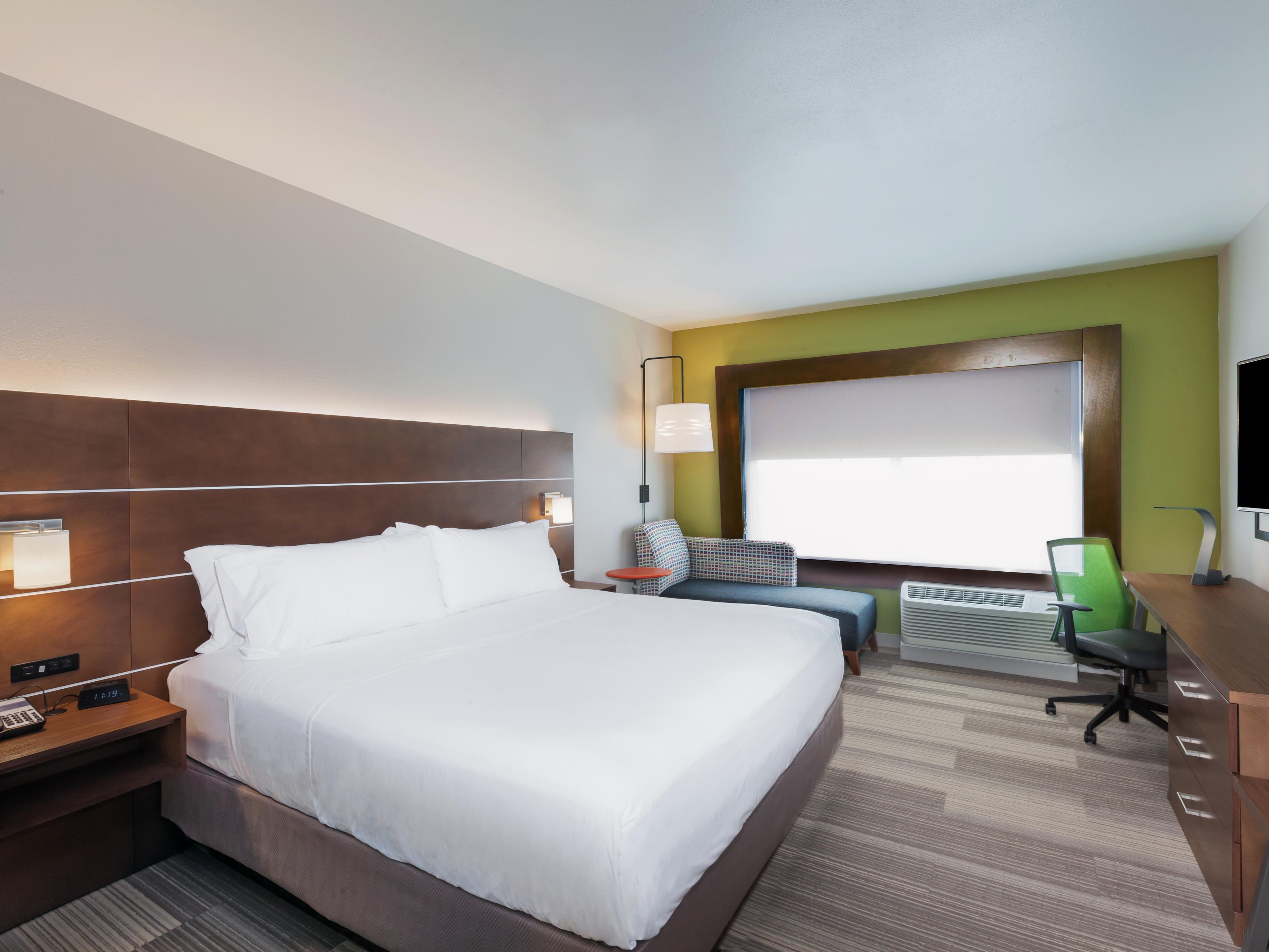 Holiday Inn Express King Bed