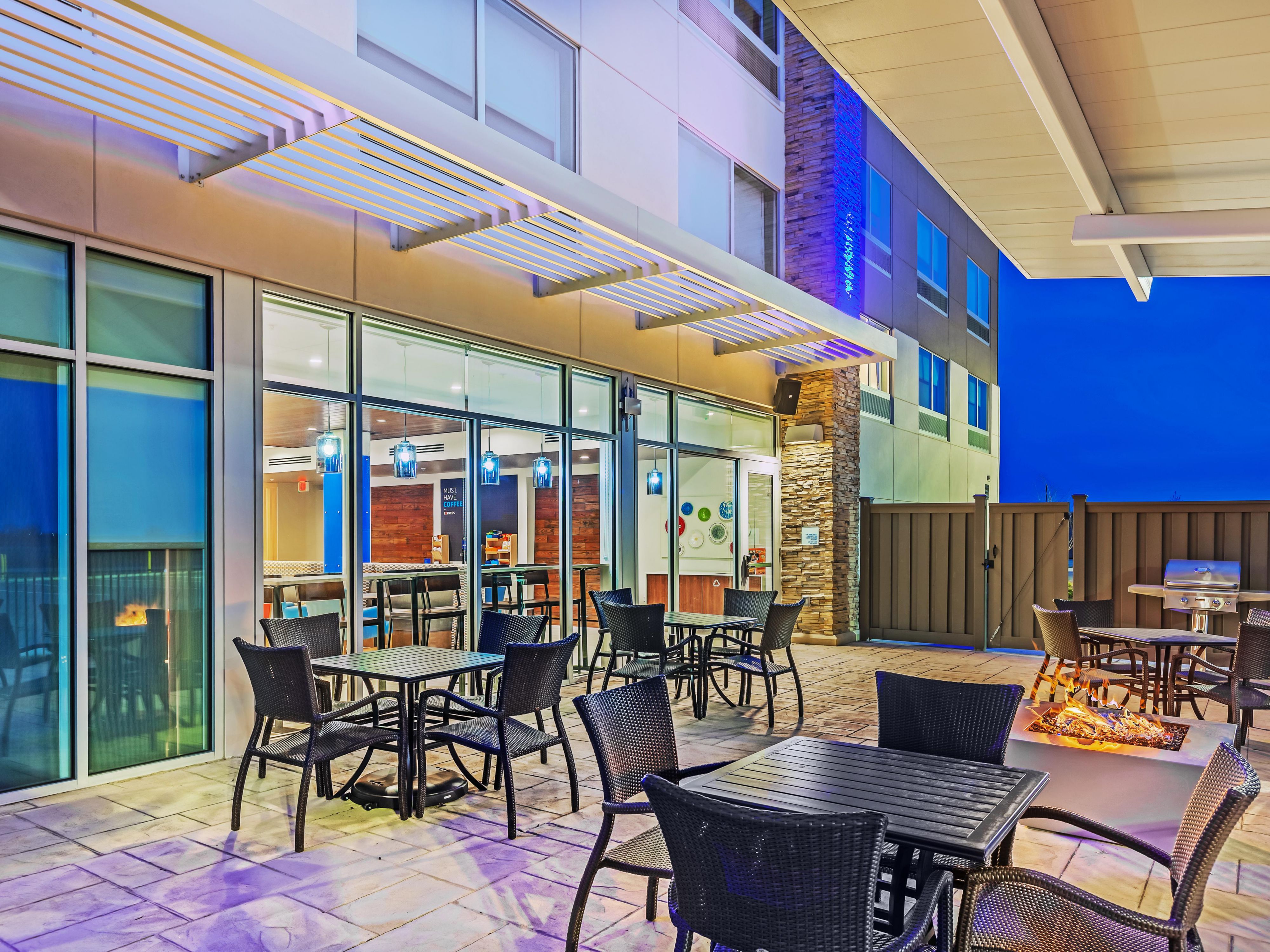 Holiday Inn Express Chanute Guest Patio Fire Pit Gas Grill