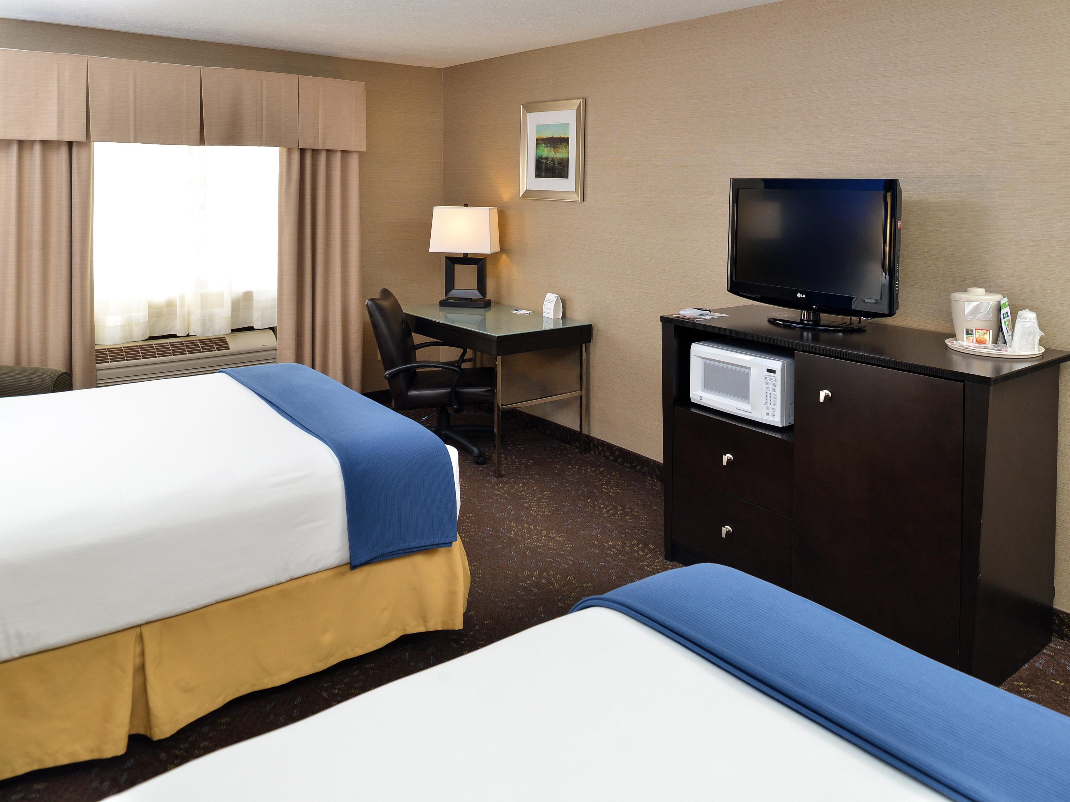 Queen Bed Guest Room