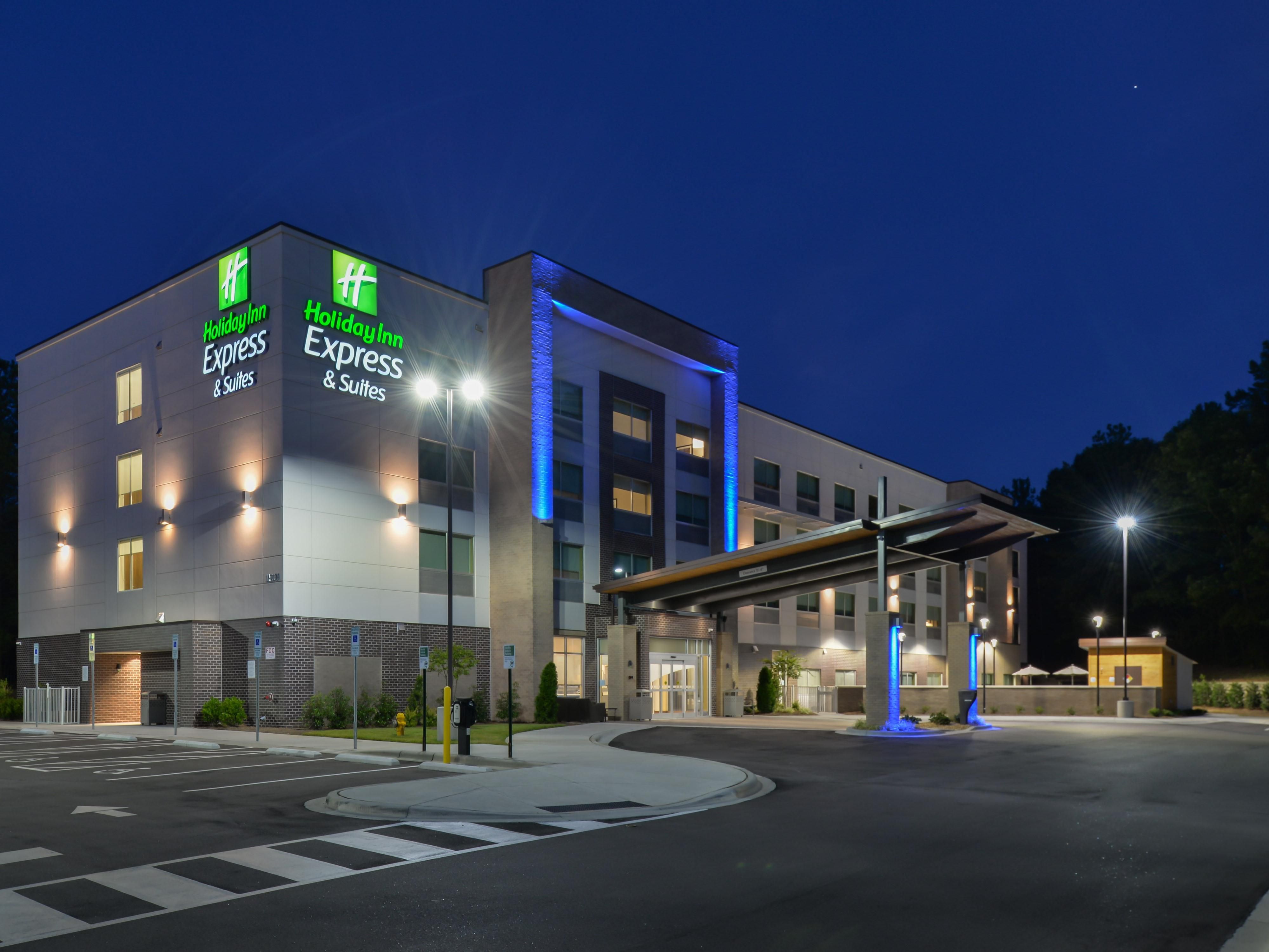 Parking at the Holiday Inn Express Ballantyne is free and convenient in our onsite parking lot. Electric car charging available.