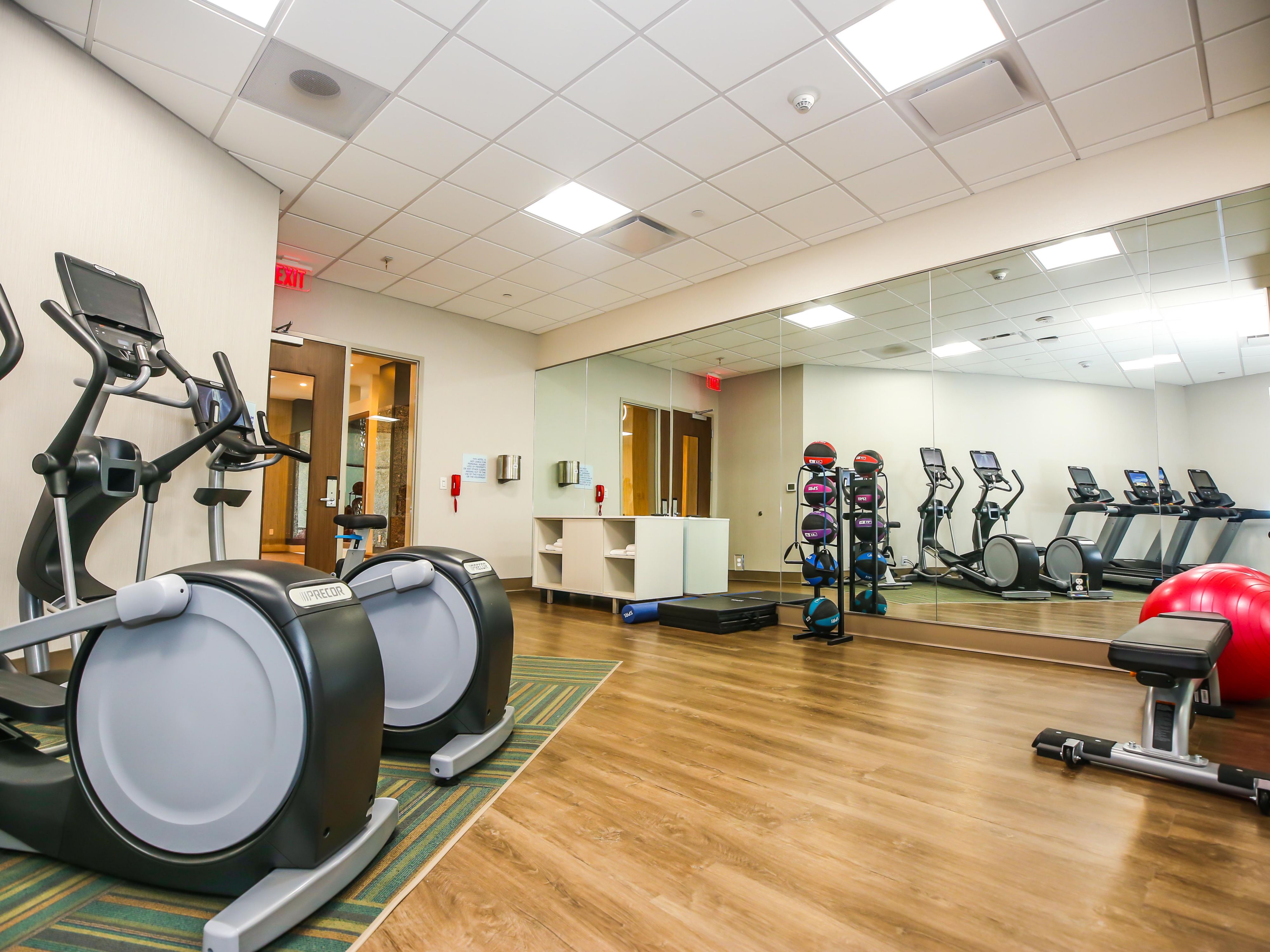 Start your day off feeling your best with our 24 hour complimentary fitness center. We have a great selection when it comes to choosing your preferred exercise equipment with a treadmill, elliptical, or stationary bicycle! We also have hand weights, yoga mats, and medicine balls that are available in our large open workout area.