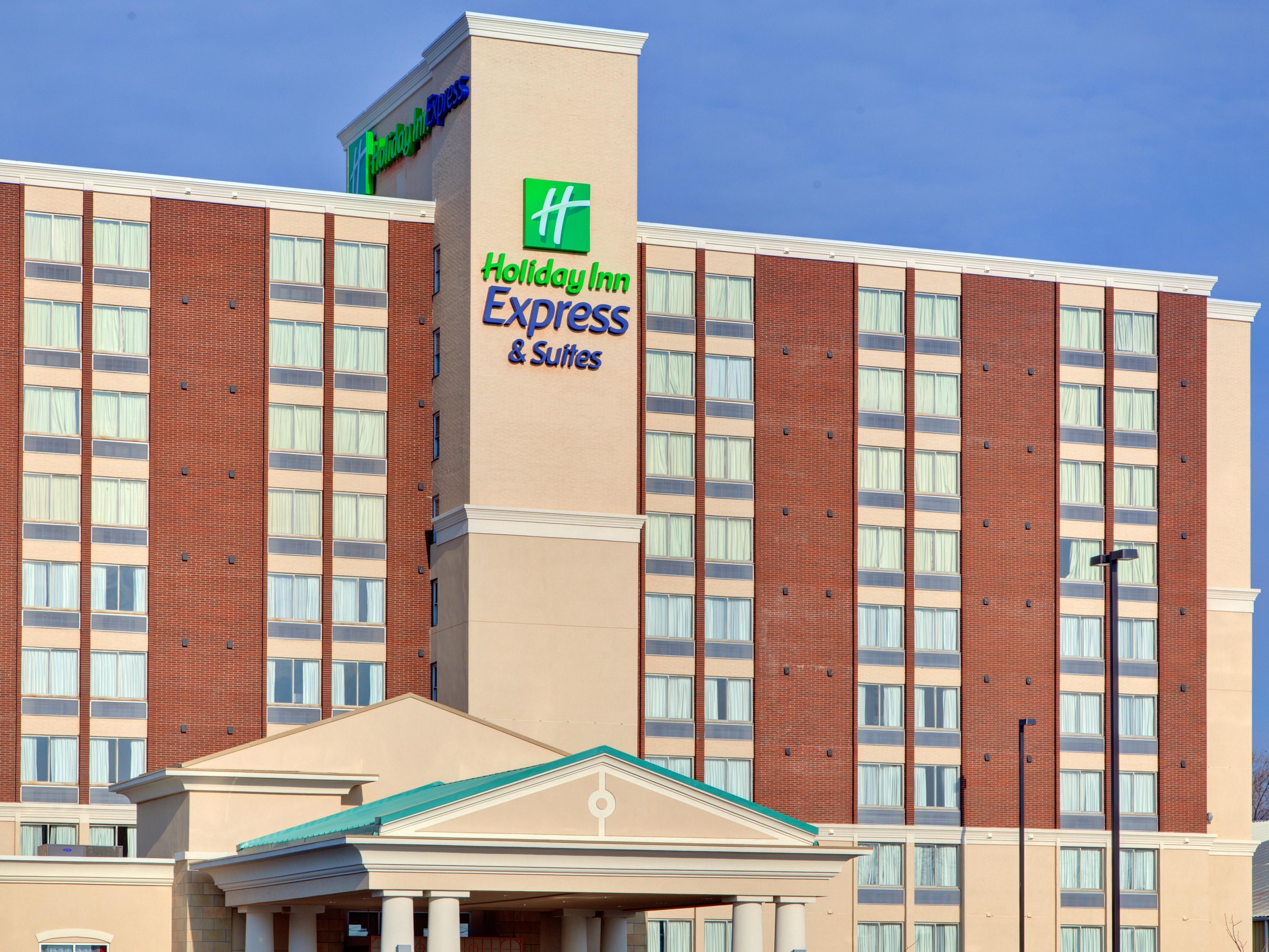 Welcome to Holiday Inn Express & Suites