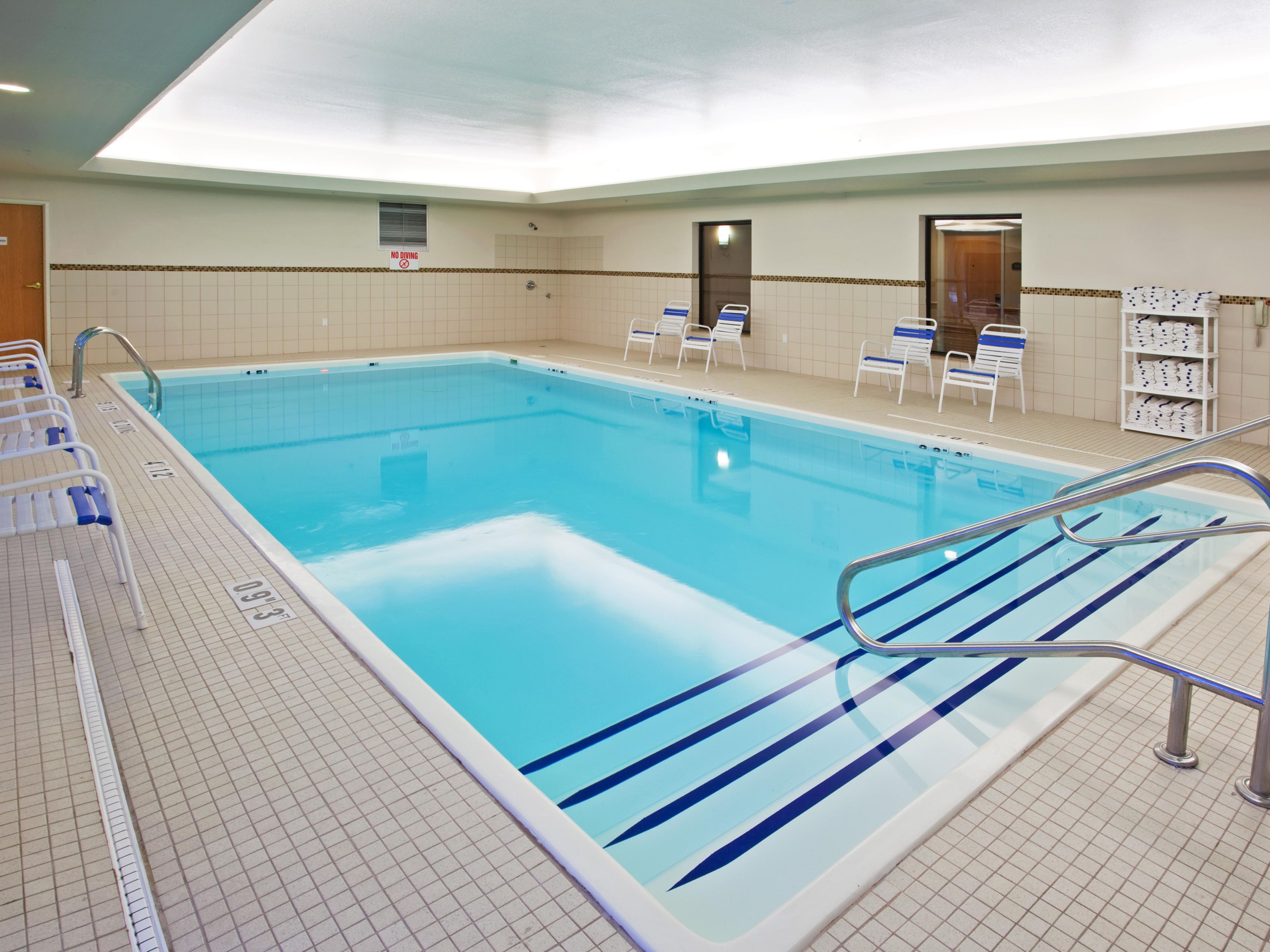 If you're traveling for work, we would love to have you! Ask about our corporate rates or ask about getting your business its own!