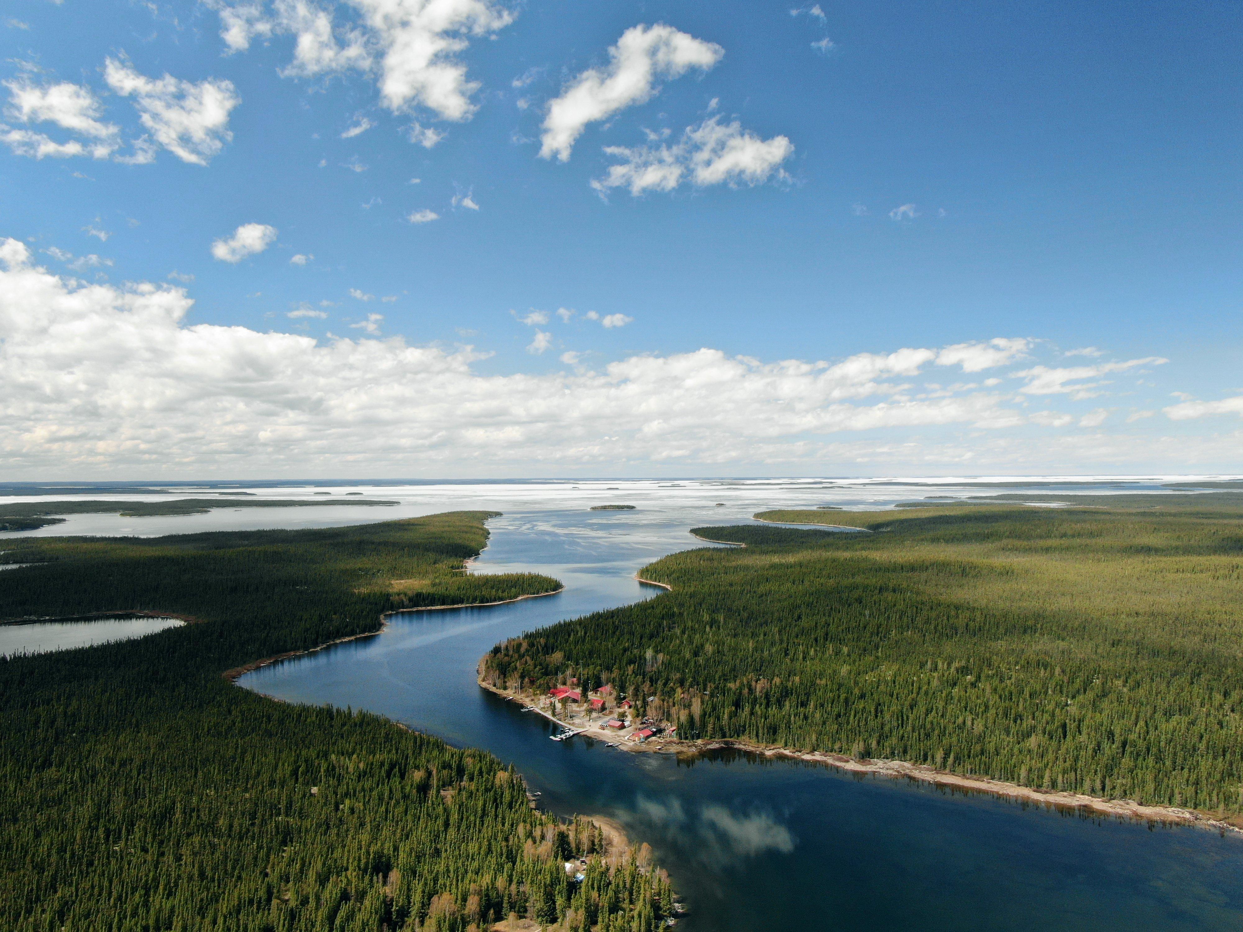 Lake St. Clair offers various recreational activities such as boating, fishing, waterskiing, and swimming. With dozens of public access points, Lakes St. Clair is fun for the entire family!