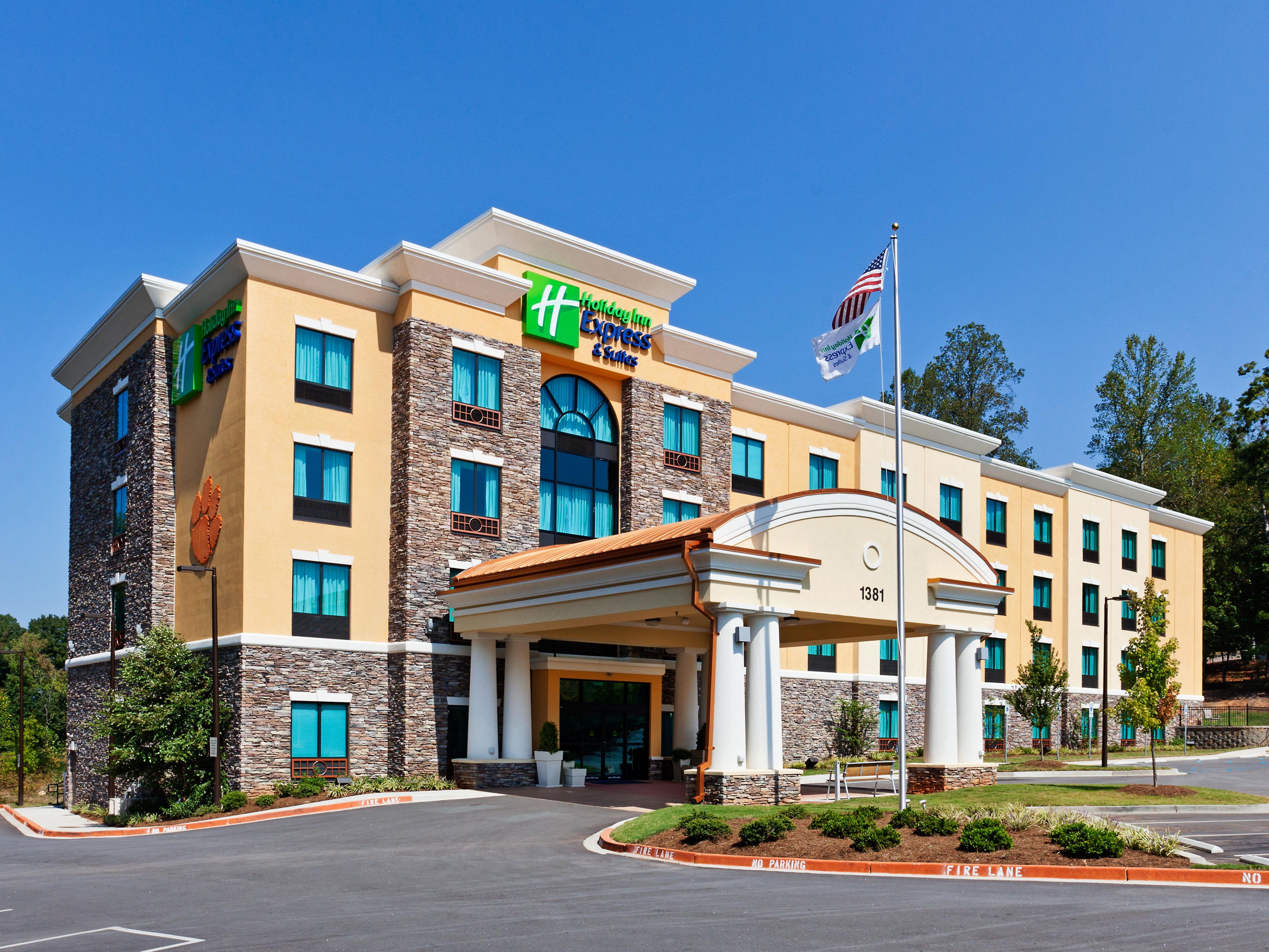 Well maintained hotel, close to Clemson University