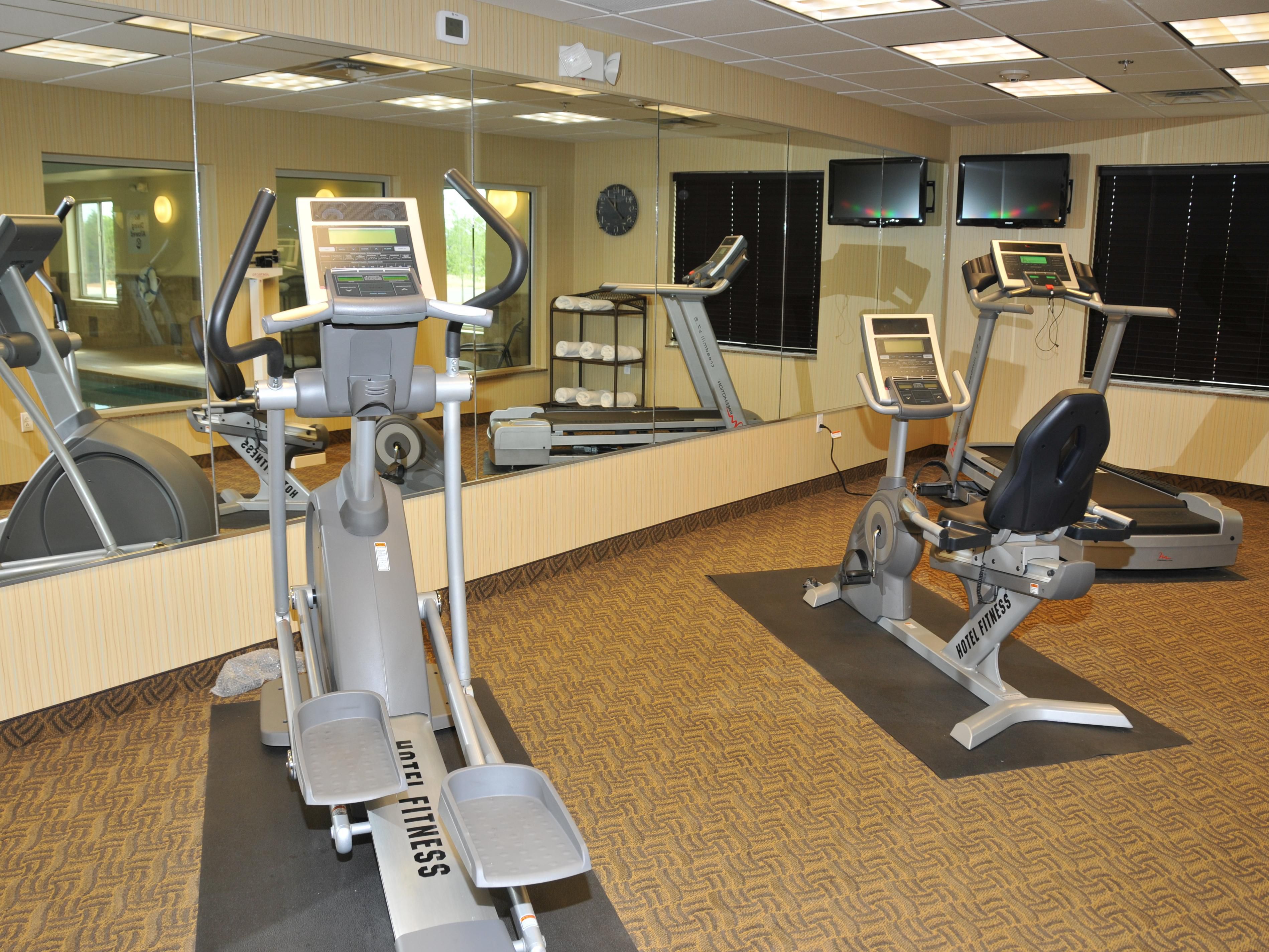 Experience comfort and convenience during your Route 66 journey. Start your day with our complimentary Express Start™ Breakfast, then maintain your routine in our well-equipped Fitness Center or enjoy a swim in our indoor pool. Stay connected with free highspeed WiFi throughout the hotel, and wrap up business tasks in our versatile Business Center.