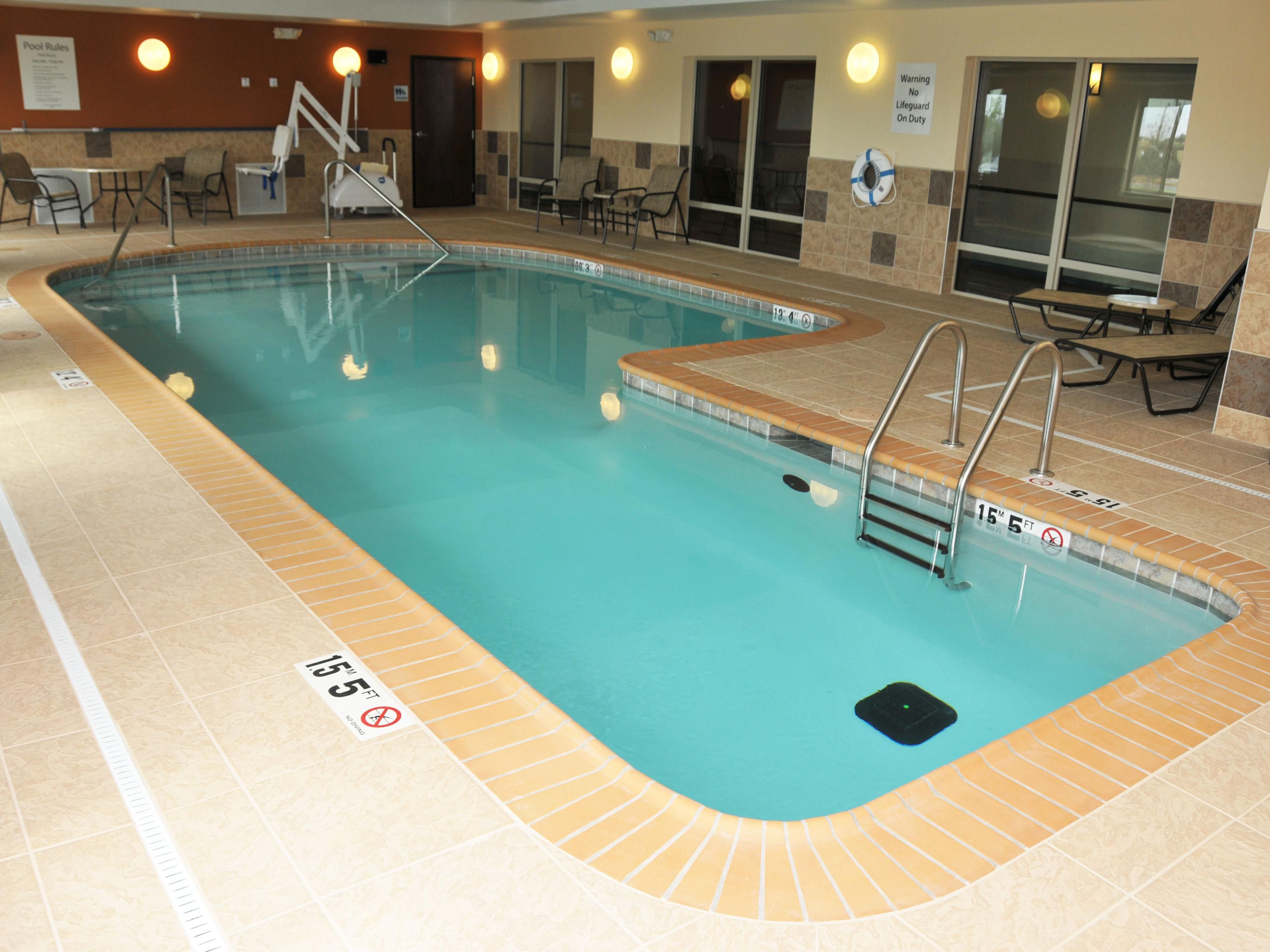 Take a dip in our indoor heated pool, open daily from 9:00 AM – 10:00 PM. Whether you like to swim invigorating laps first thing in the morning, make a midday splash, or enjoy a leisurely evening swim, our pool is the perfect place for recreation and relaxation during your stay.