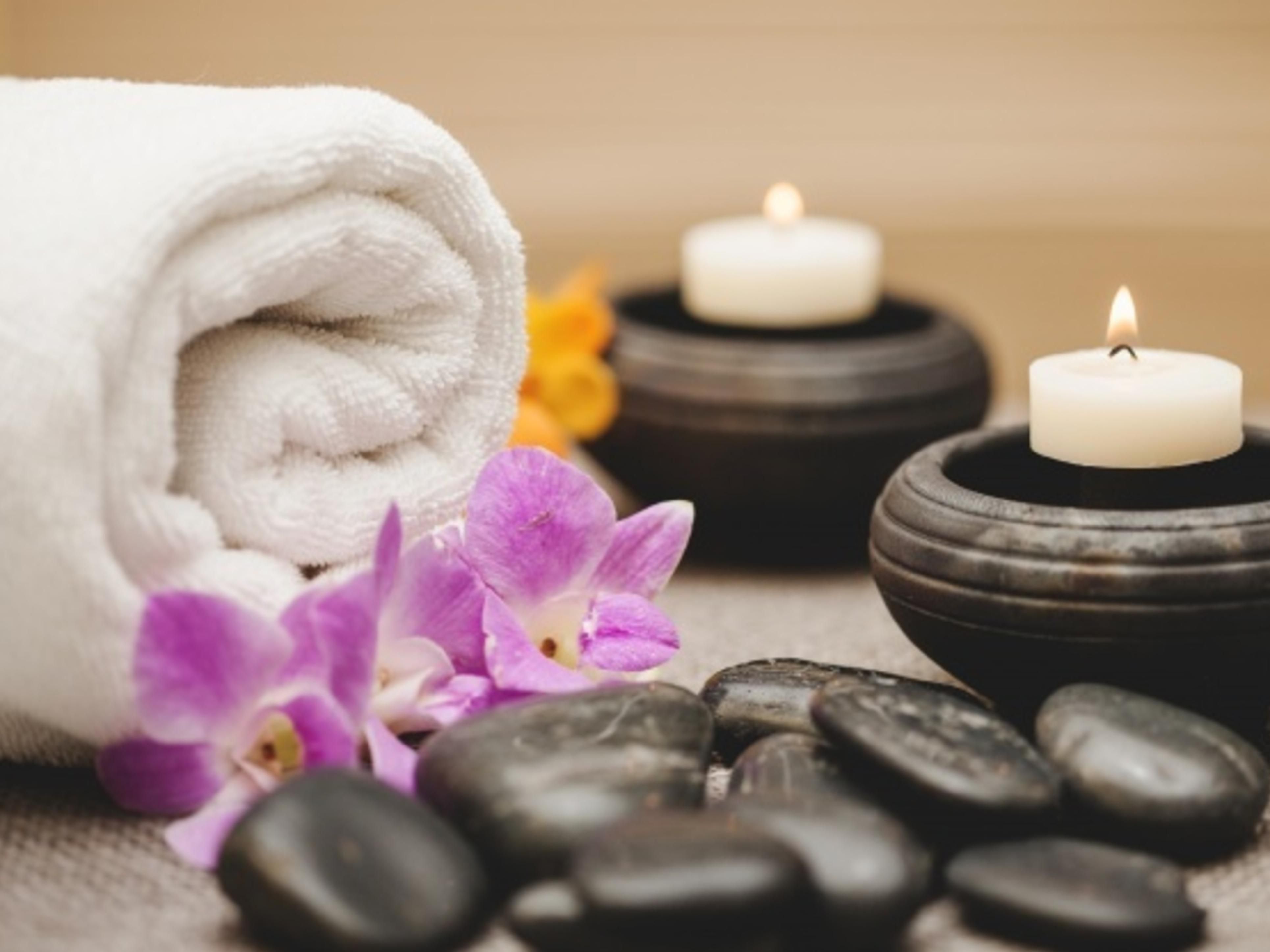 The Cocoa Beach spa is a short 5 minute walk away. 