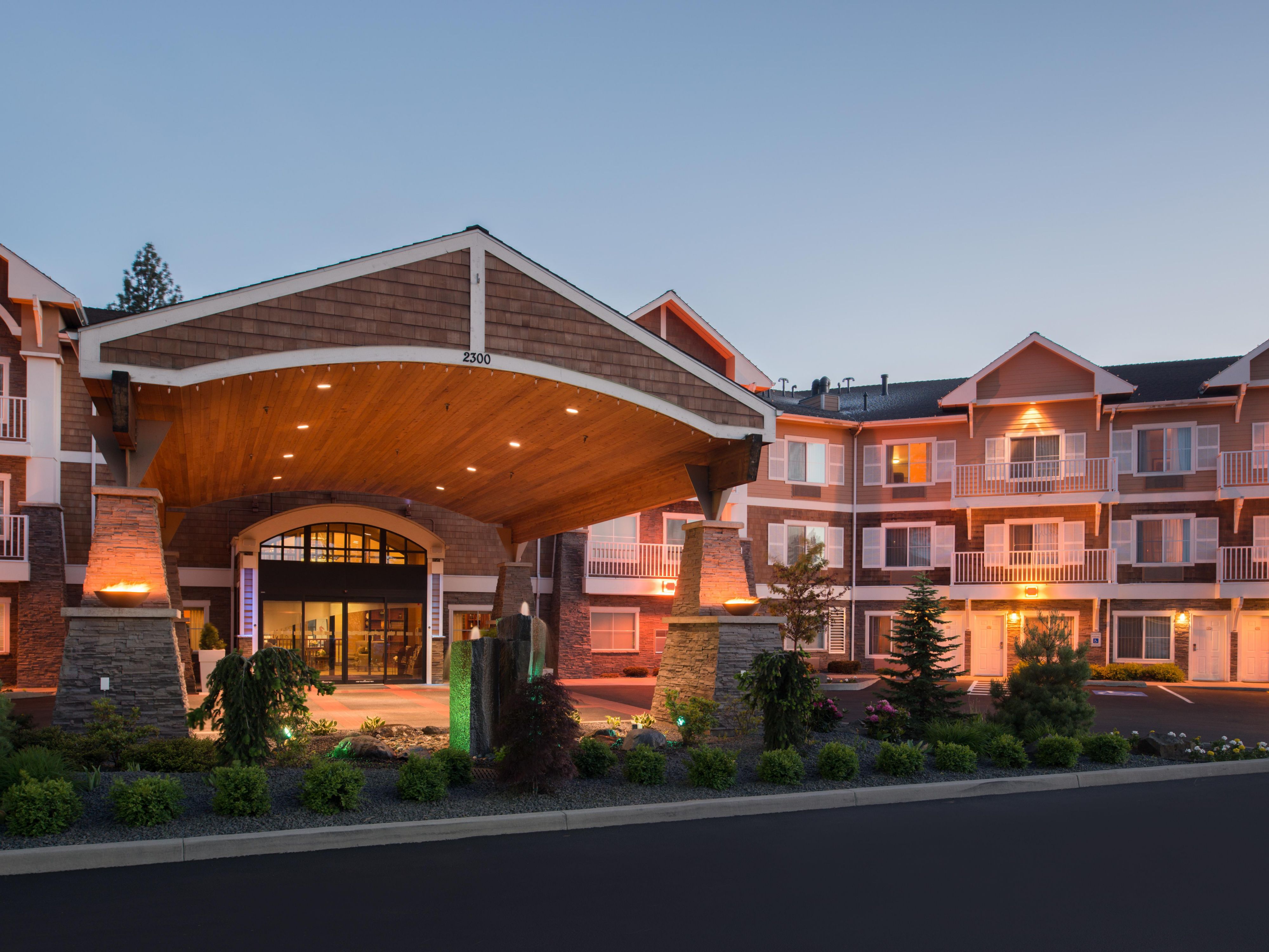 Front Entrance of Holiday Inn Express and Suites in Coeur d Alene