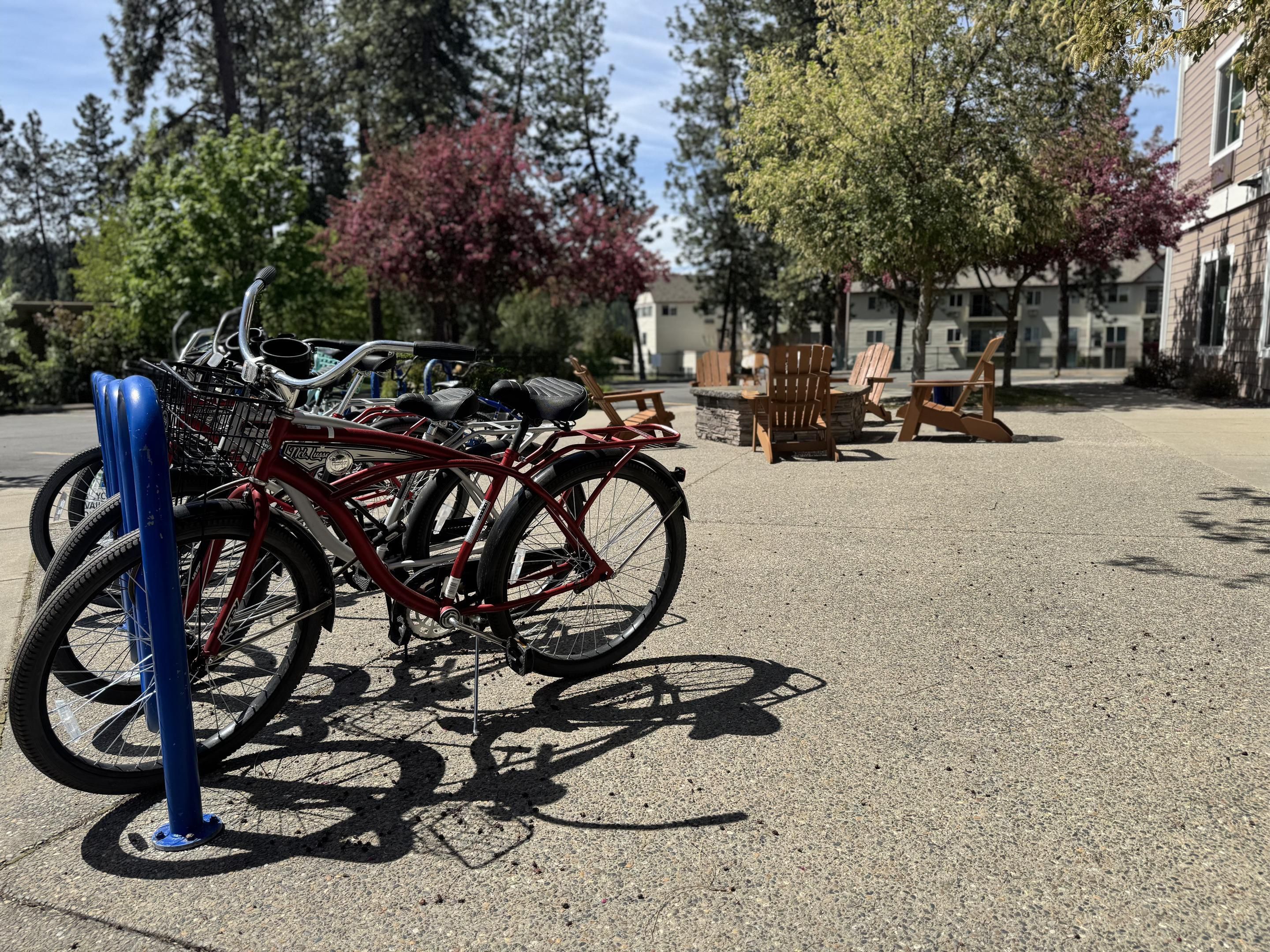 Bikes are available on site from May to October. Guests can connect to the Centennial Trail located near the hotel. This trail will take them to many shops and restaurants in Downtown Coeur d'Alene and around beautiful Lake Coeur d'Alene.