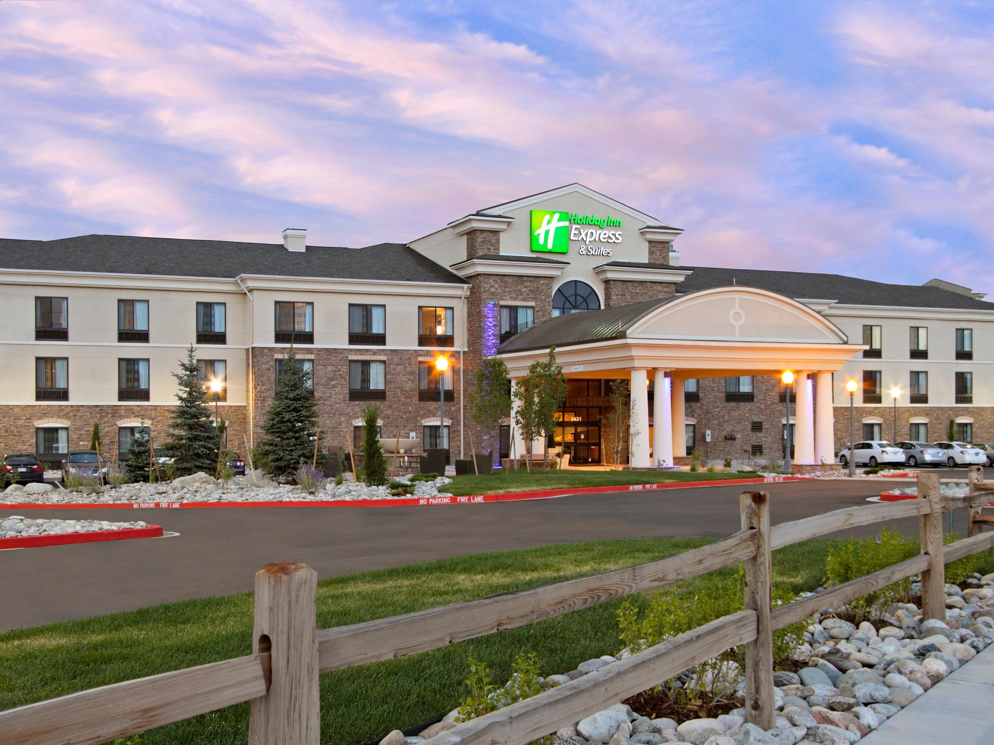 Enjoy our freshly redesigned rooms featuring contemporary decor, upgraded furnishings, and luxurious bedding for a restful night’s sleep. Enjoy our upgraded Fitness Center and nearby outdoor activities at Pikes Peak to keep you active during your visit.