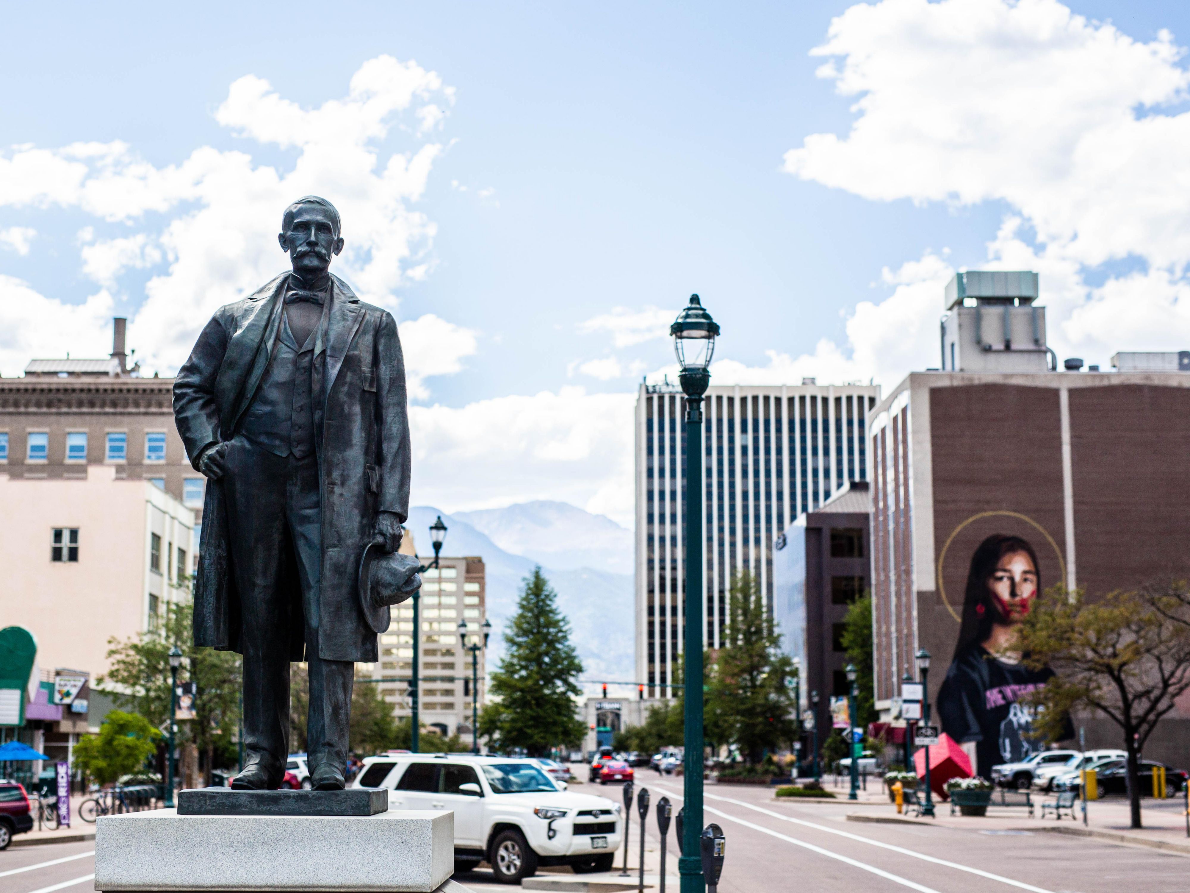 Discover the convenience of complimentary parking at our downtown Colorado Springs hotel—an exclusive benefit that sets us apart. Enjoy seamless access to the city’s top attractions without worrying about parking fees or your vehicle’s safety. With secure, free parking on-site, you can explore Colorado Springs with complete peace of mind.