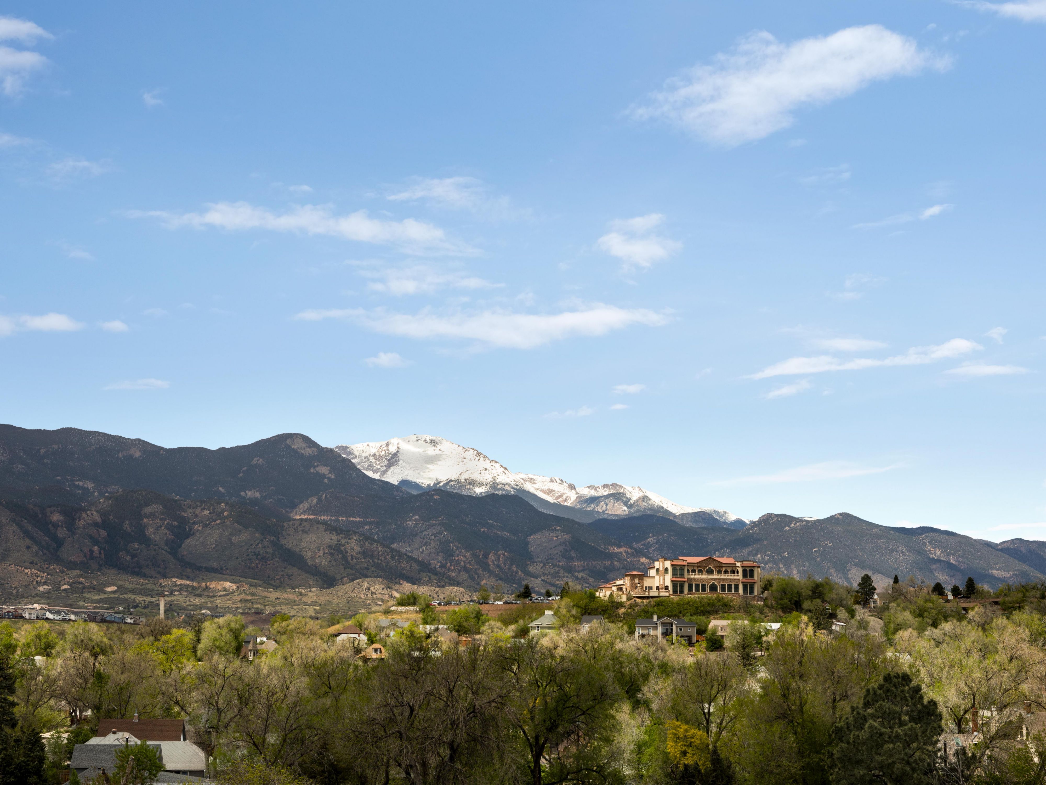 Stay just two minutes from The Pinery at the Hill, Colorado Springs' premier wedding venue! Enjoy our complimentary group shuttle service (arranged in advance) and take advantage of special group rates for your wedding party. As the closest hotel to the venue, we ensure a seamless and memorable celebration for you and your guests! 