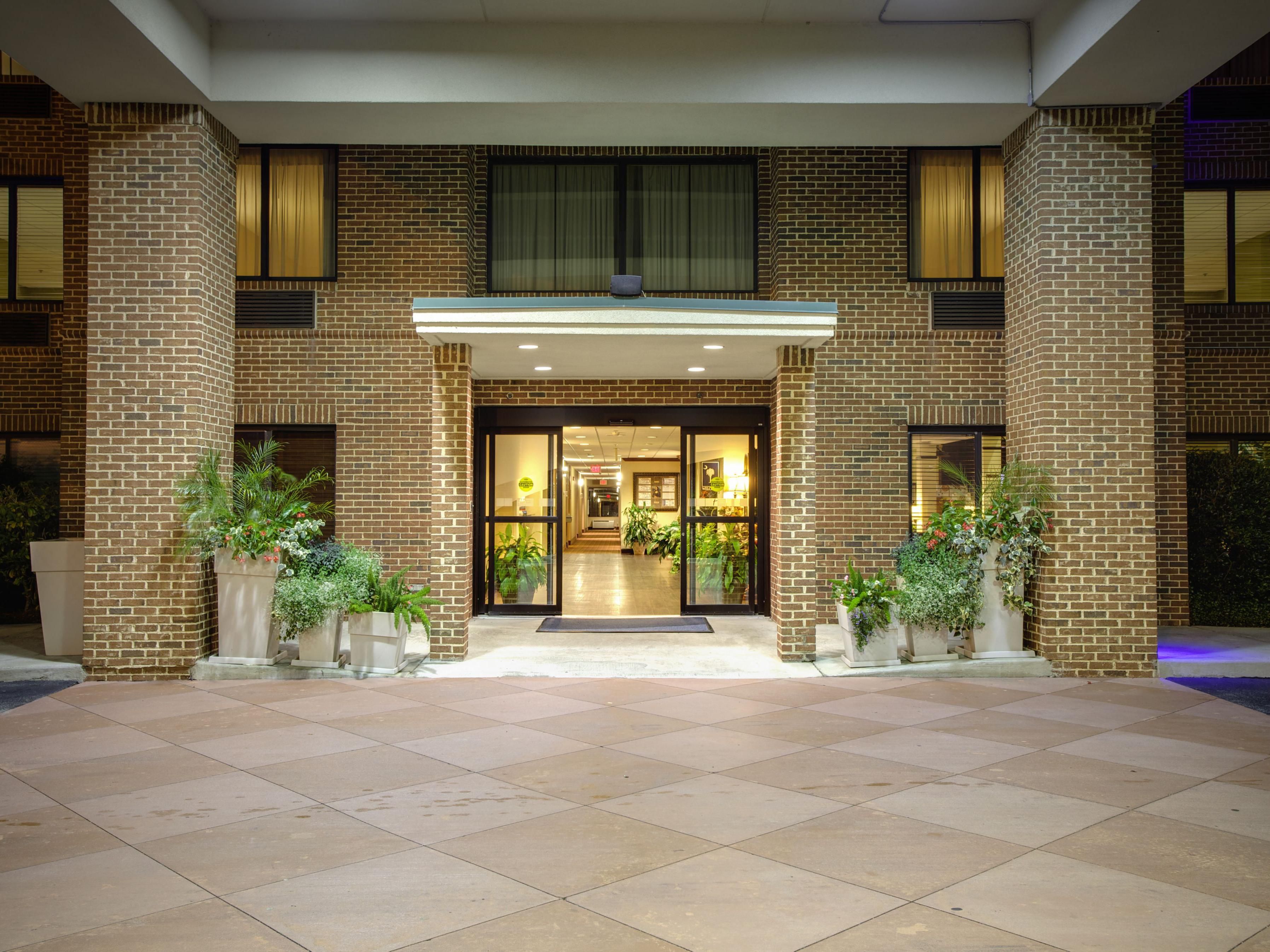 Enjoy convenient lodging near U.S. Army Fort Jackson, perfect for military families and visitors alike. Relax in comfortable accommodations equipped with modern amenities and complimentary breakfast. Whether you're here for a special event, graduation, or to visit loved ones, our welcoming atmosphere ensures a pleasant stay every visit.