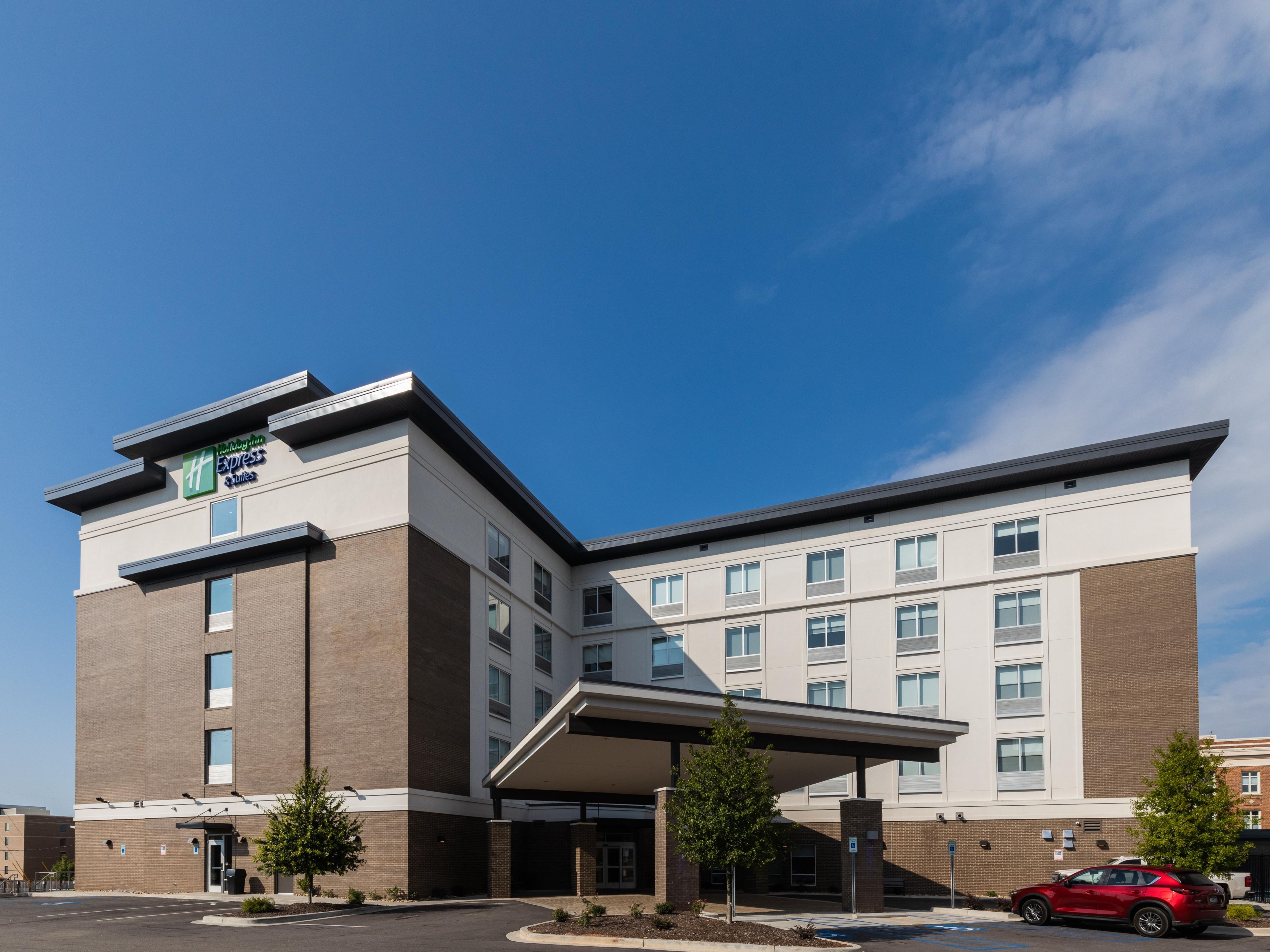 All of Columbia’s best attractions are within easy reach of our hotel downtown. The University of South Carolina, the Columbia Metropolitan Convention Center, and the Koger Center for the Arts are all within easy walking or biking distance. Use our convenient self-parking to keep your car secure and head out on foot or bike to explore Columbia. 