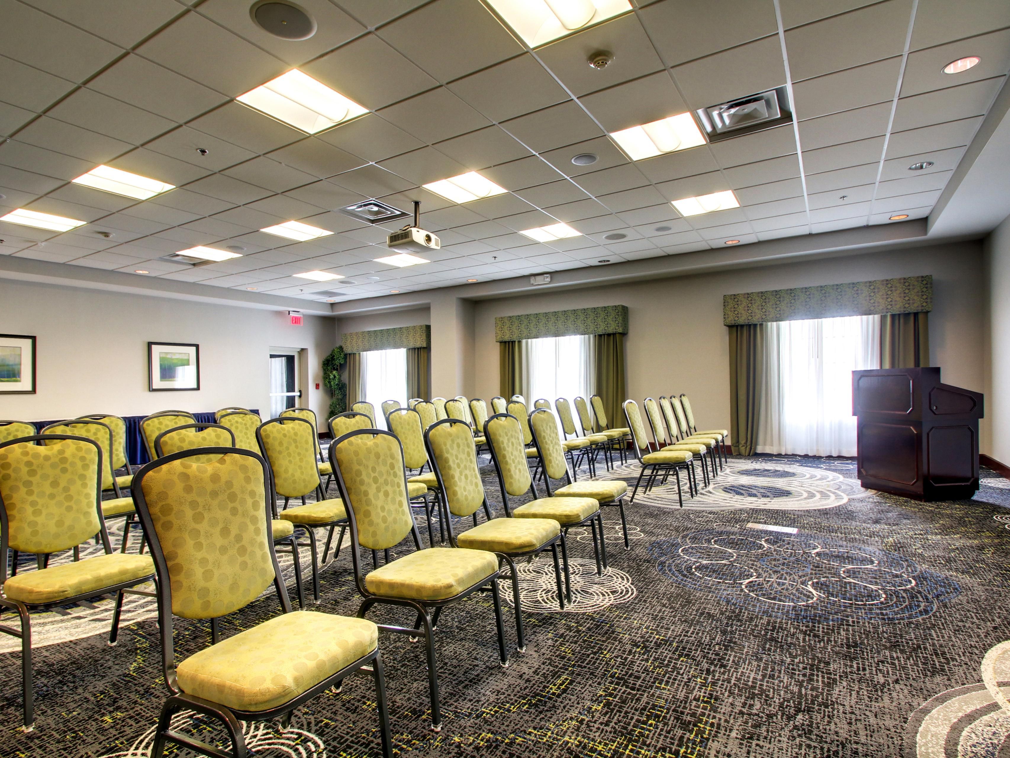 Host your next reunion, retreat, conference, or holiday party at our Northlake hotel.