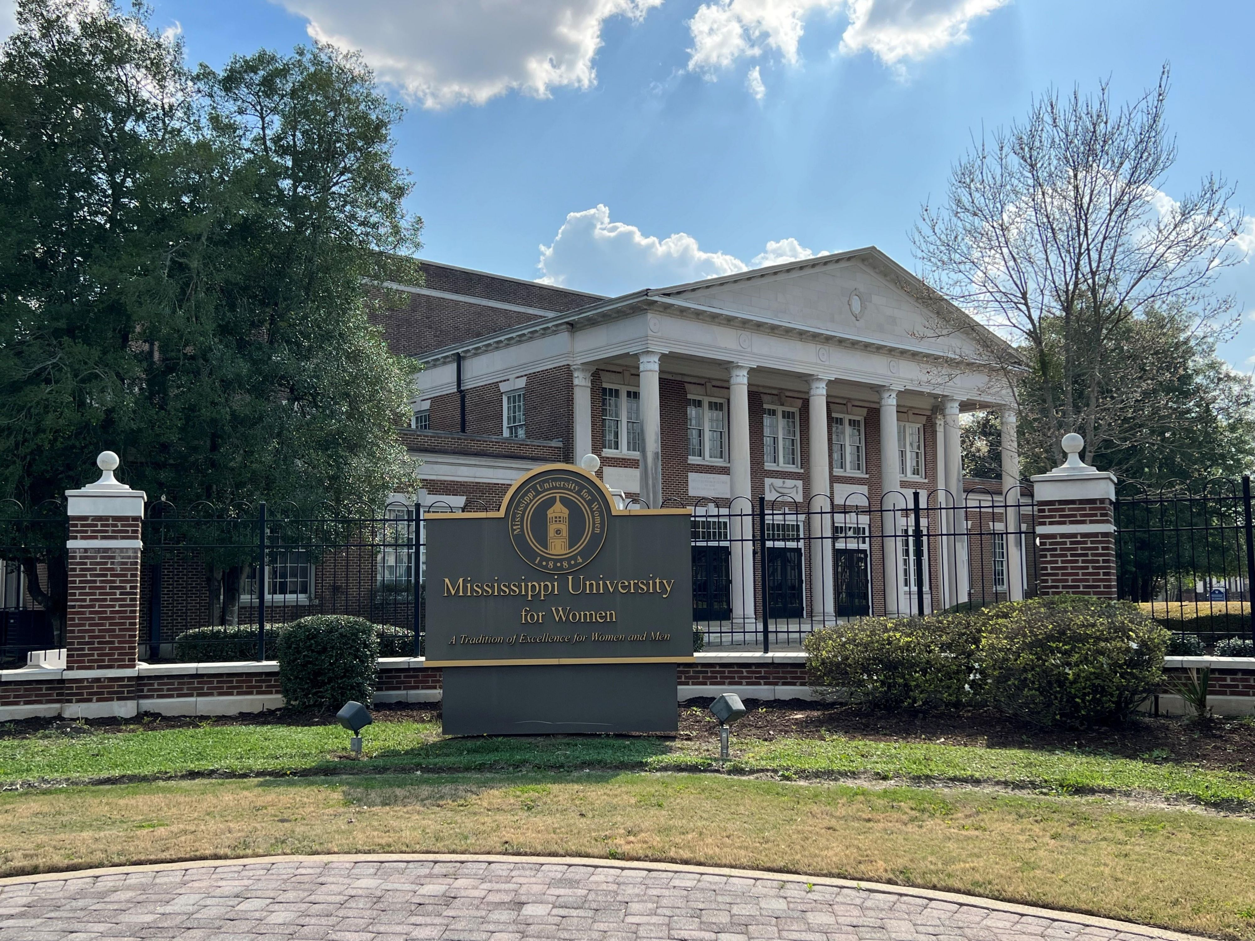 Make the most of your time during your stay. Visit Mississippi University for Women located 5 minutes from our hotel.