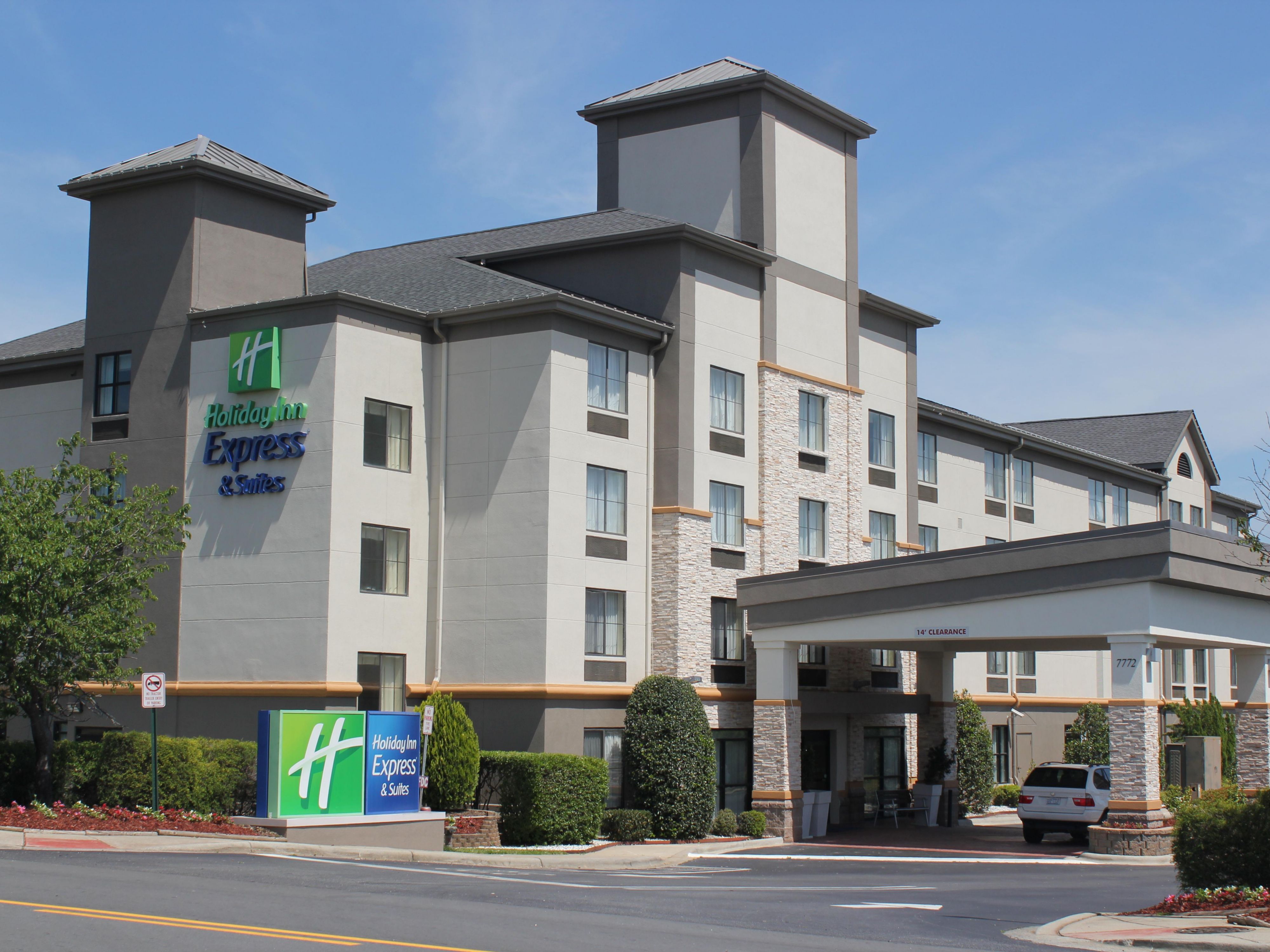 Your time matters. Our efficient check-in and check-out process ensures you have more time to focus on what matters most—whether that's attending a business meeting or relaxing by our outdoor pool.