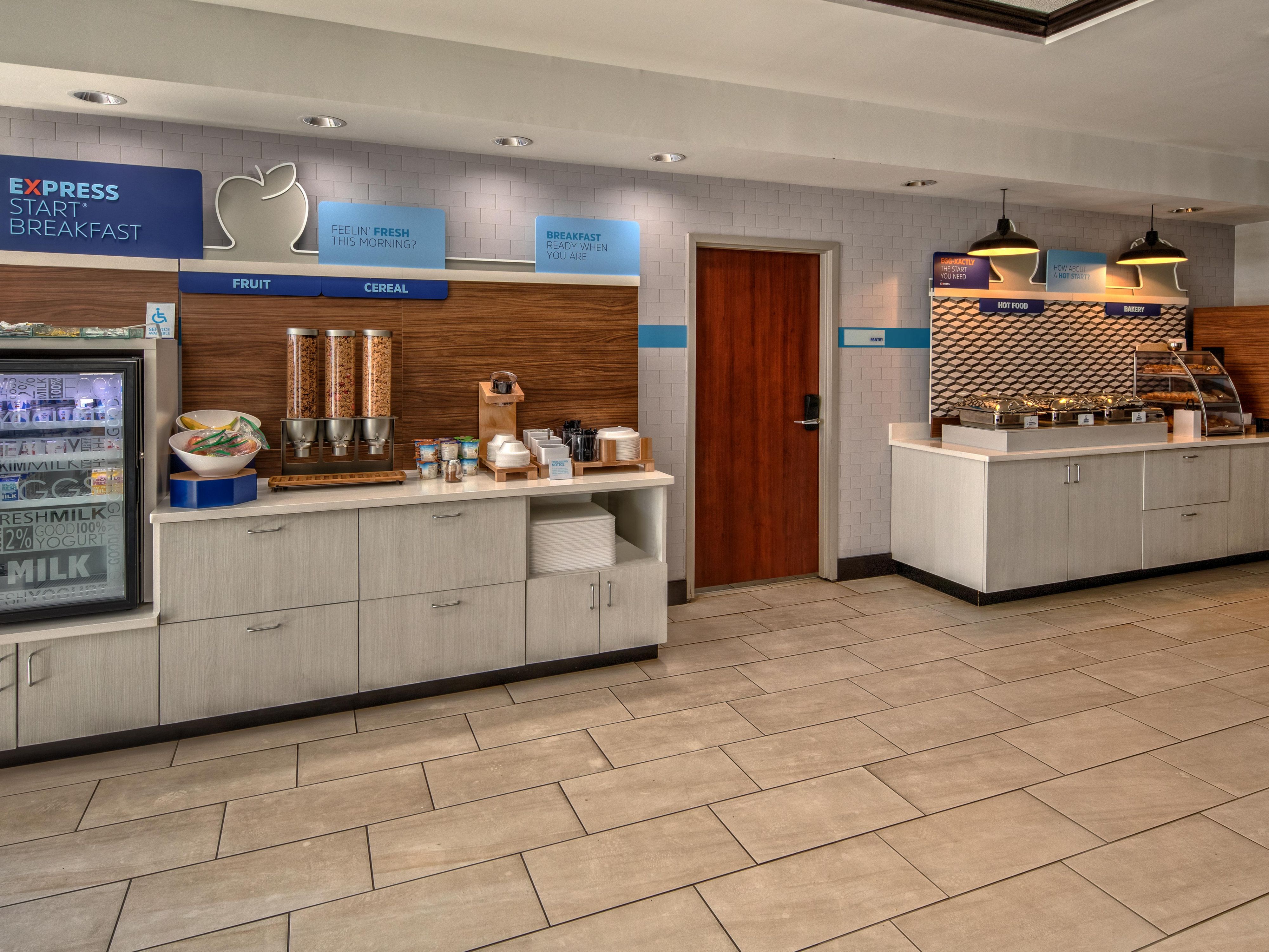 Hot breakfast is back and delicious!  Cinnamon rolls, coffee, juices, make-your-own pancakes, cereal, oatmeal, fresh fruit, bagels, muffins, and the list goes on and on. 
 Bon appetite! 